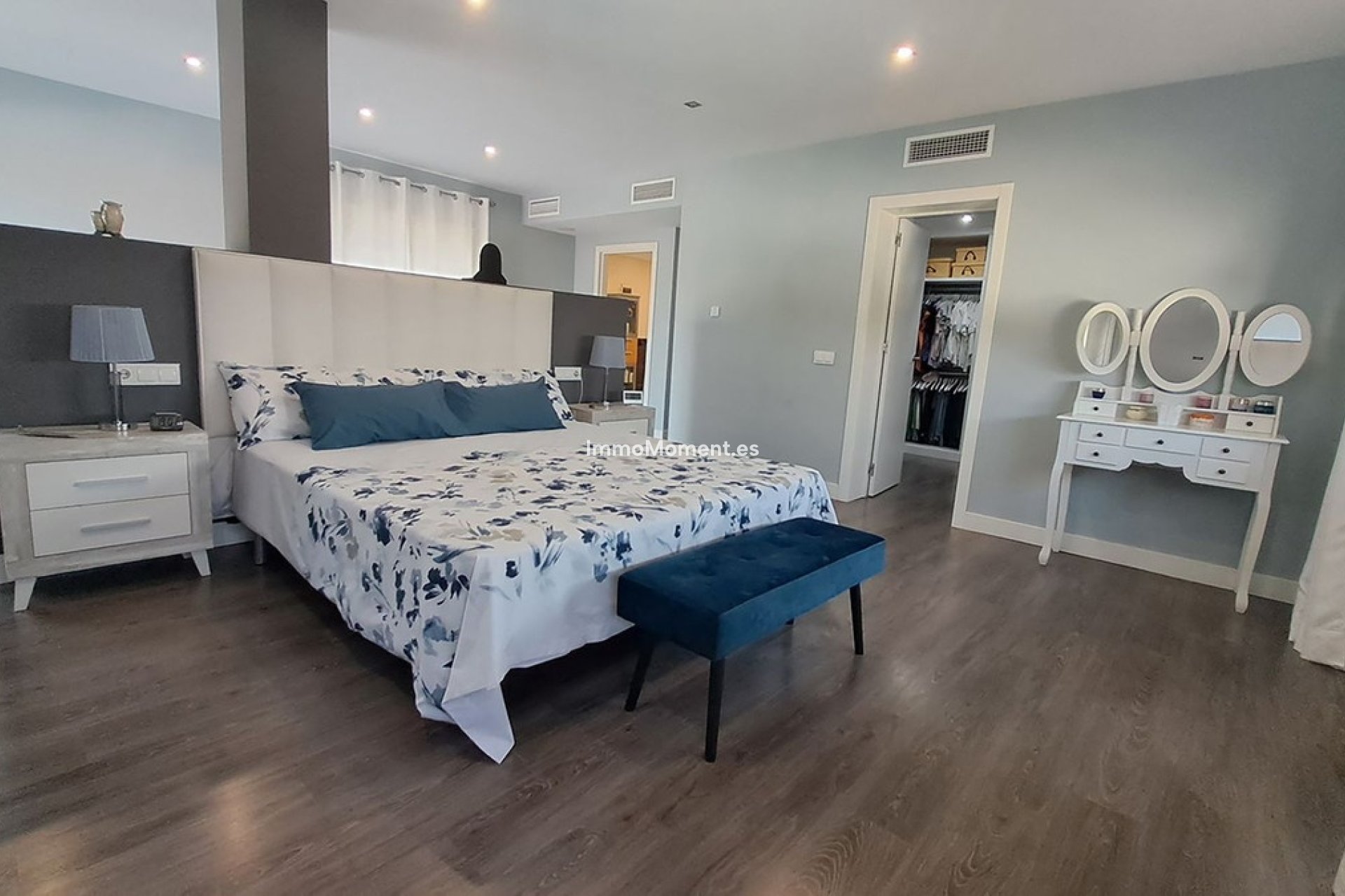 Resale - Villa - Inland  - Alhaurín el Grande Centro