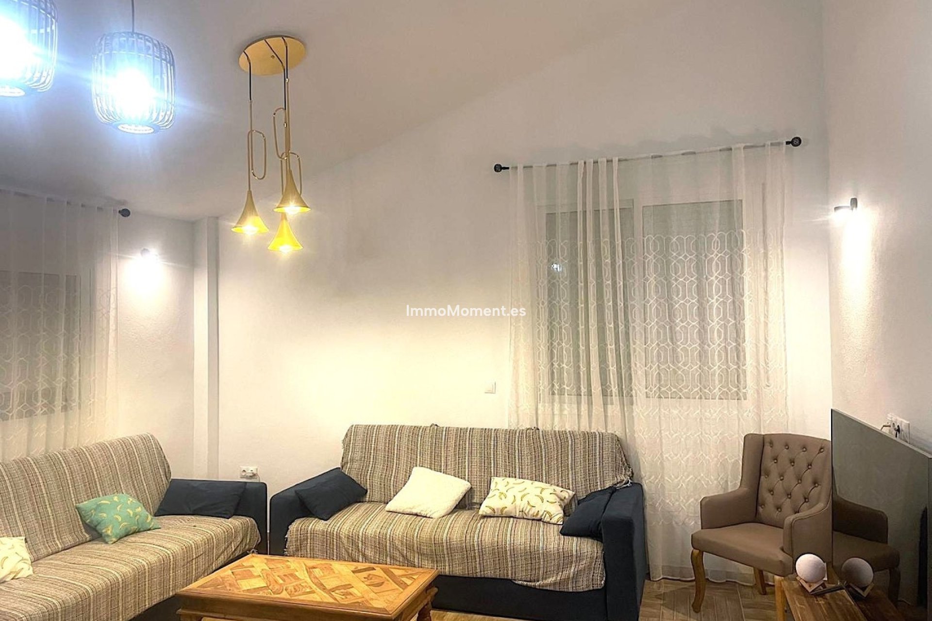 Resale - Villa - Inland  - Alhaurín el Grande Centro