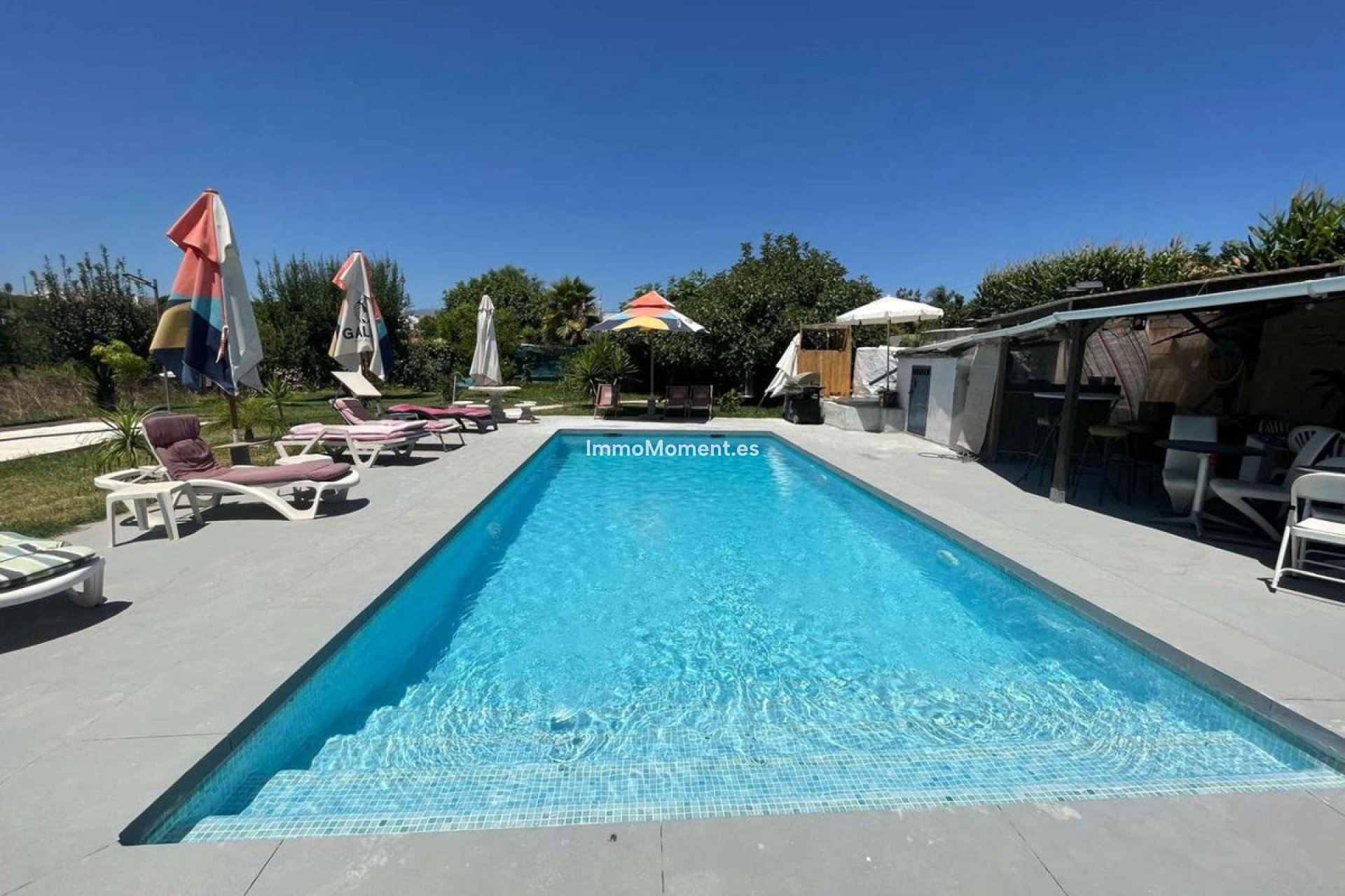 Resale - Villa - Inland  - Alhaurín el Grande Centro