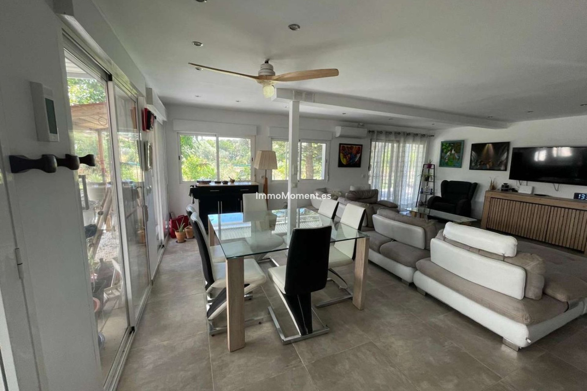 Resale - Villa - Inland  - Alhaurín el Grande Centro