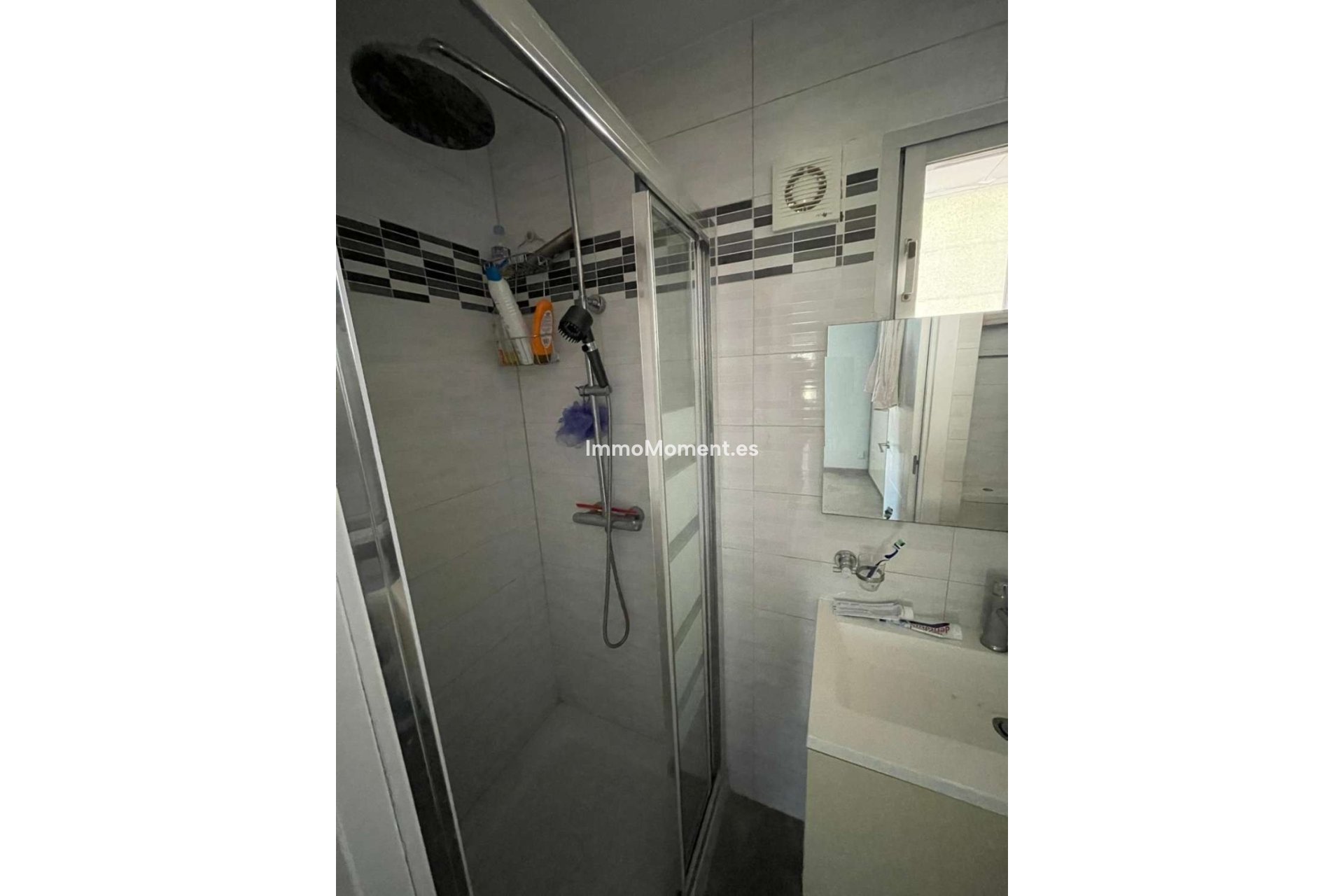 Resale - Villa - Inland  - Alhaurín el Grande Centro