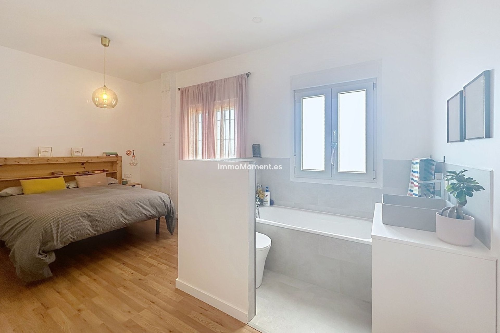 Resale - Villa - Inland  - Alhaurín el Grande Centro