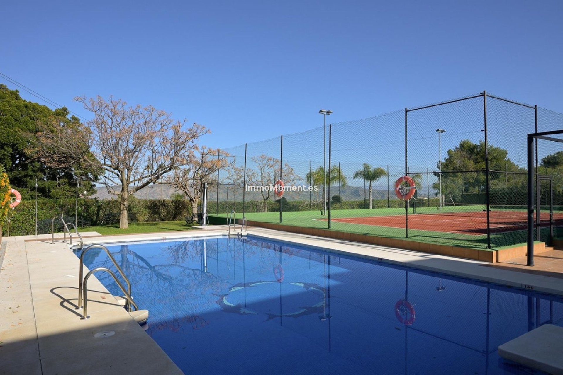 Resale - Villa - Inland  - Alhaurín el Grande Centro