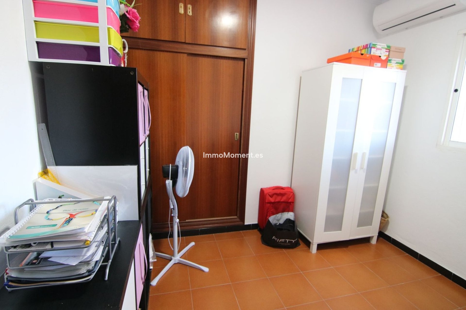 Resale - Villa - Inland  - Alhaurín el Grande Centro