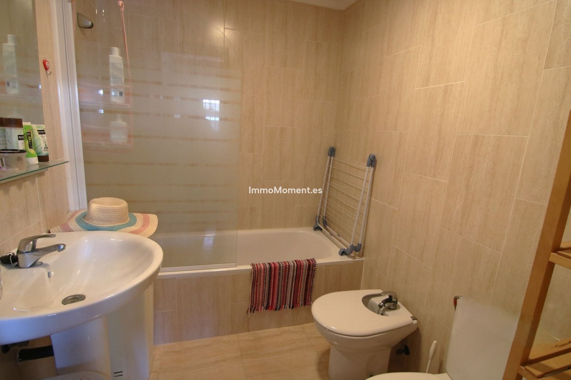 Resale - Villa - Inland  - Alhaurín el Grande Centro