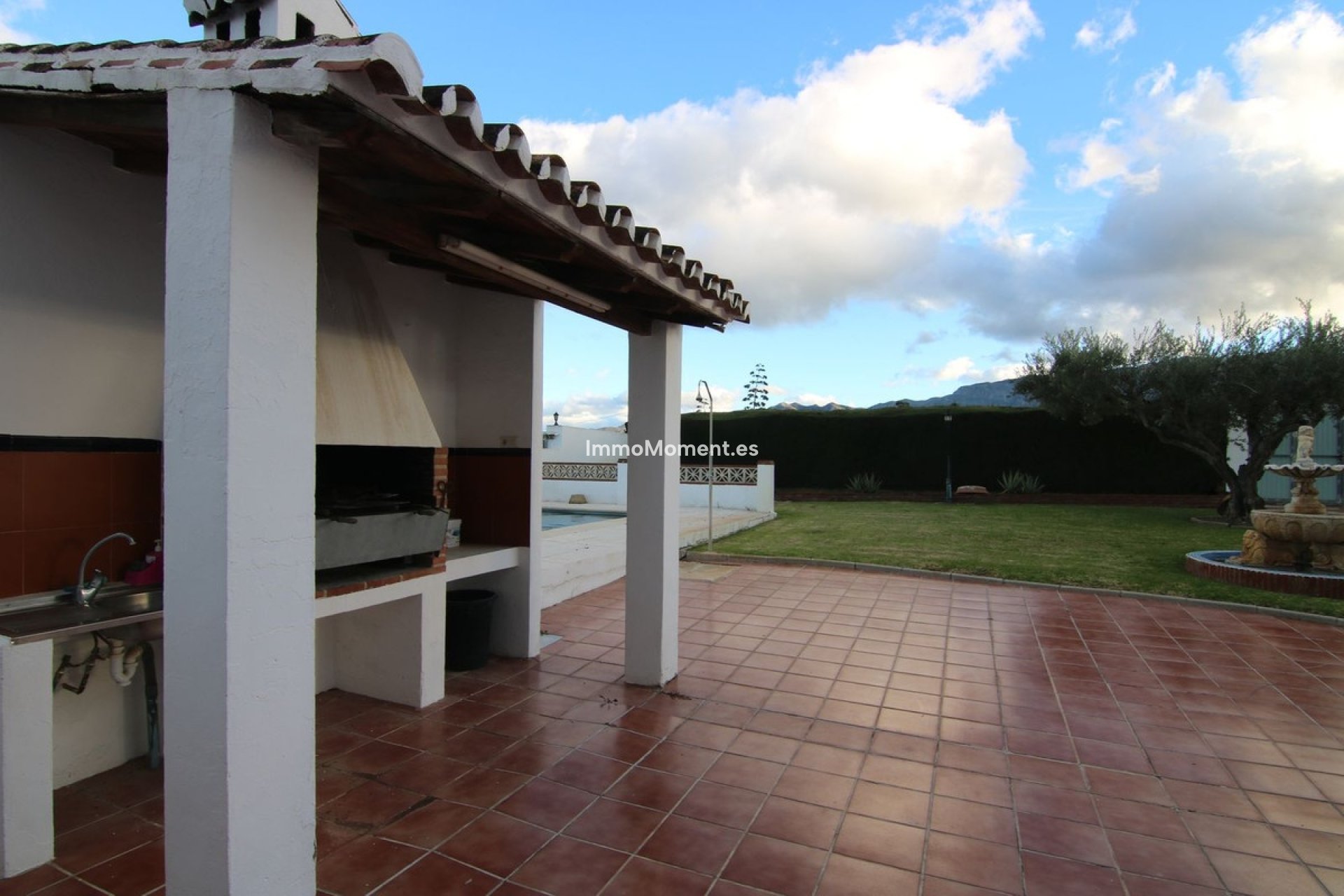 Resale - Villa - Inland  - Alhaurín el Grande Centro