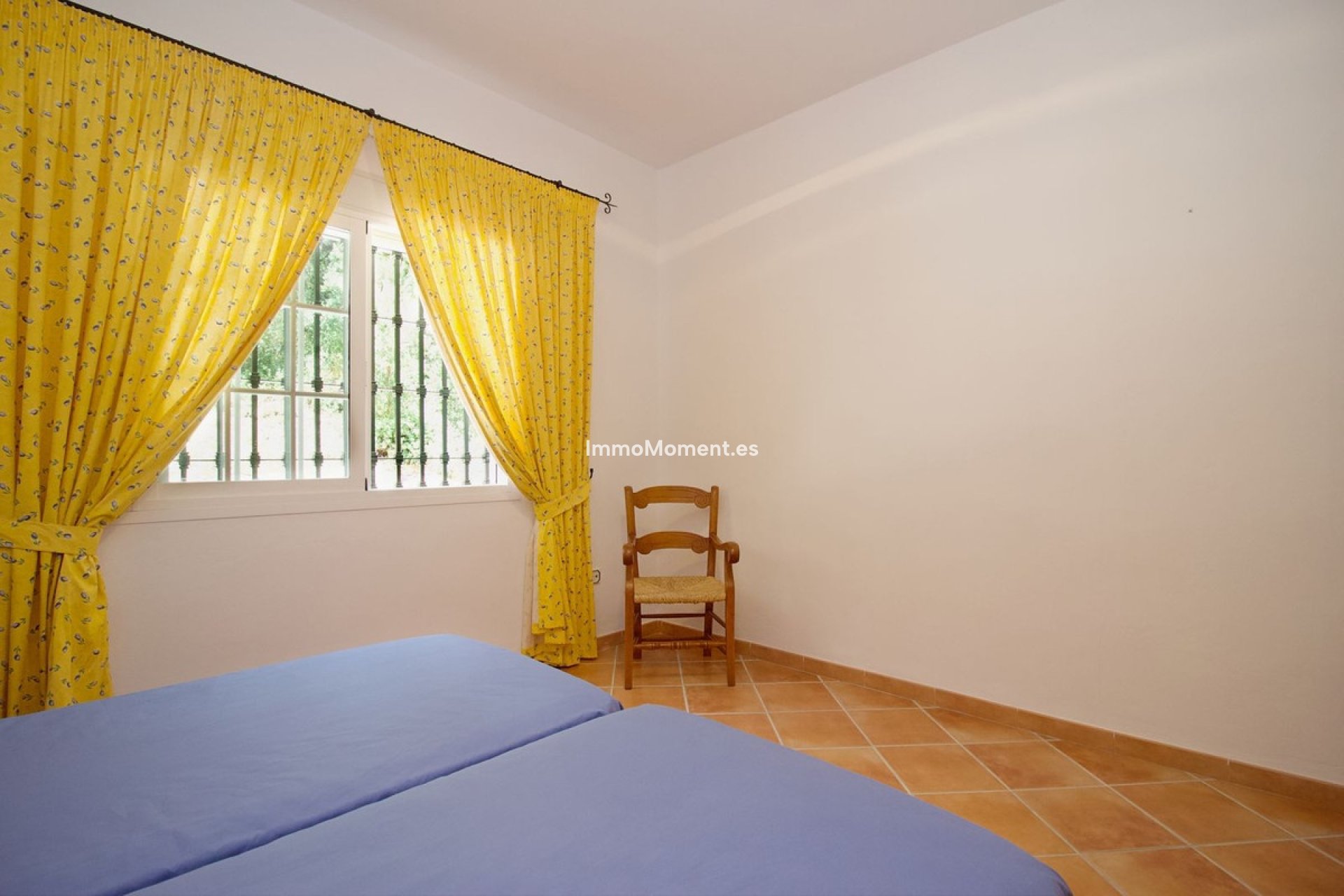 Resale - Villa - Inland  - Alhaurín el Grande Centro