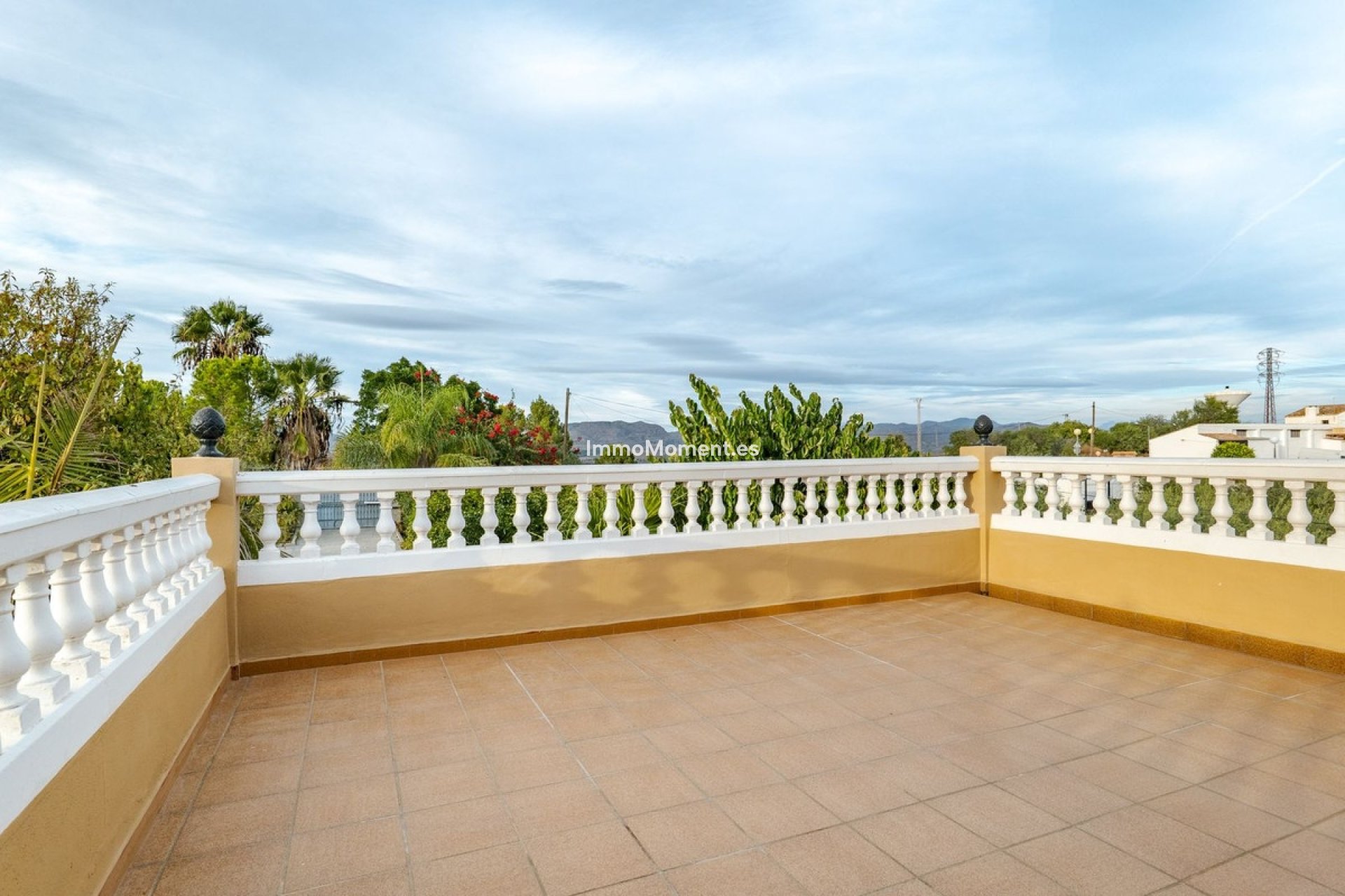 Resale - Villa - Inland  - Alhaurín el Grande Centro