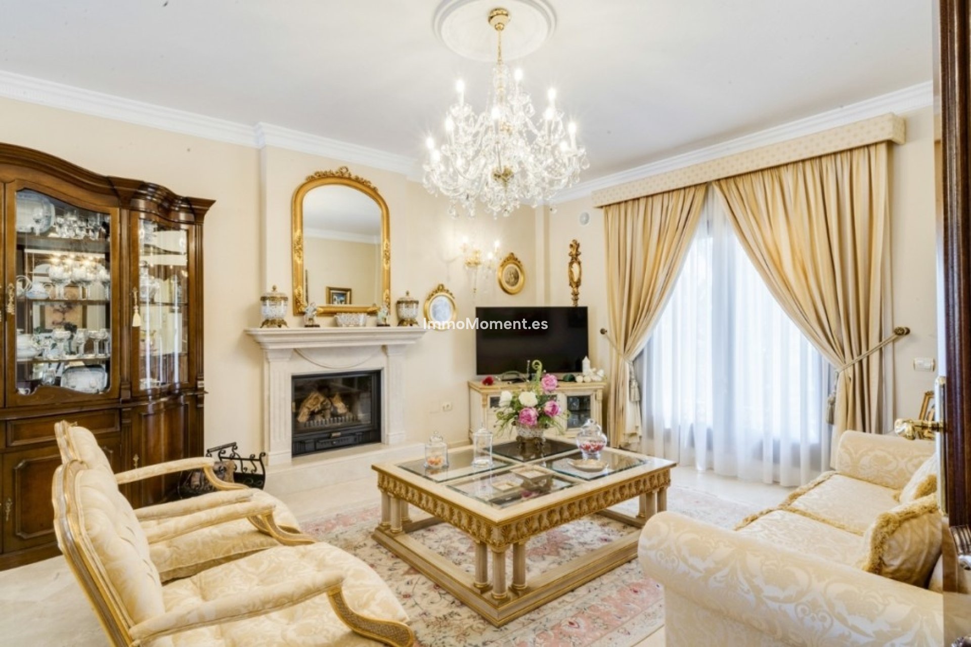 Resale - Villa - Inland  - Alhaurín el Grande Centro