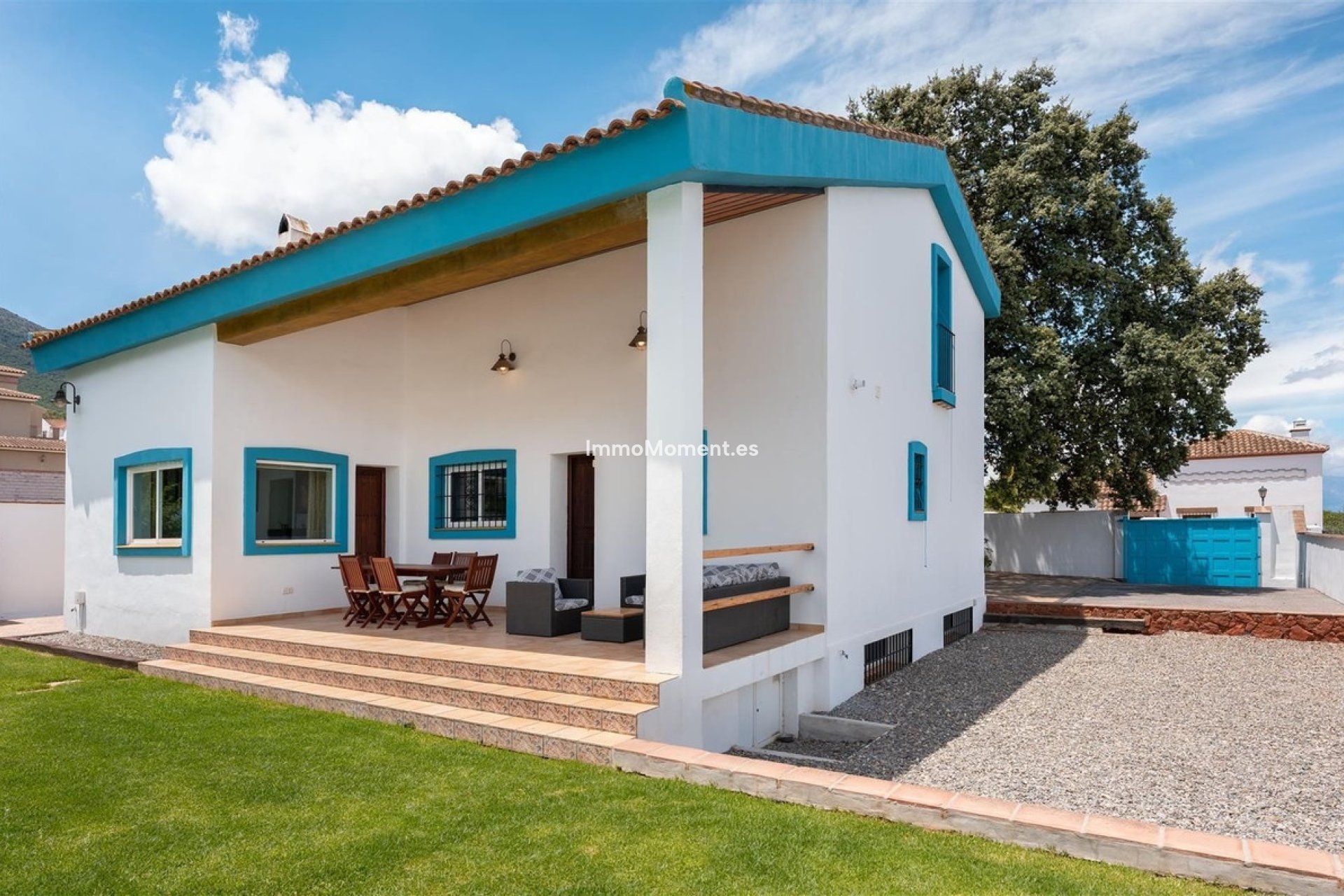 Resale - Villa - Inland  - Alhaurín el Grande Centro