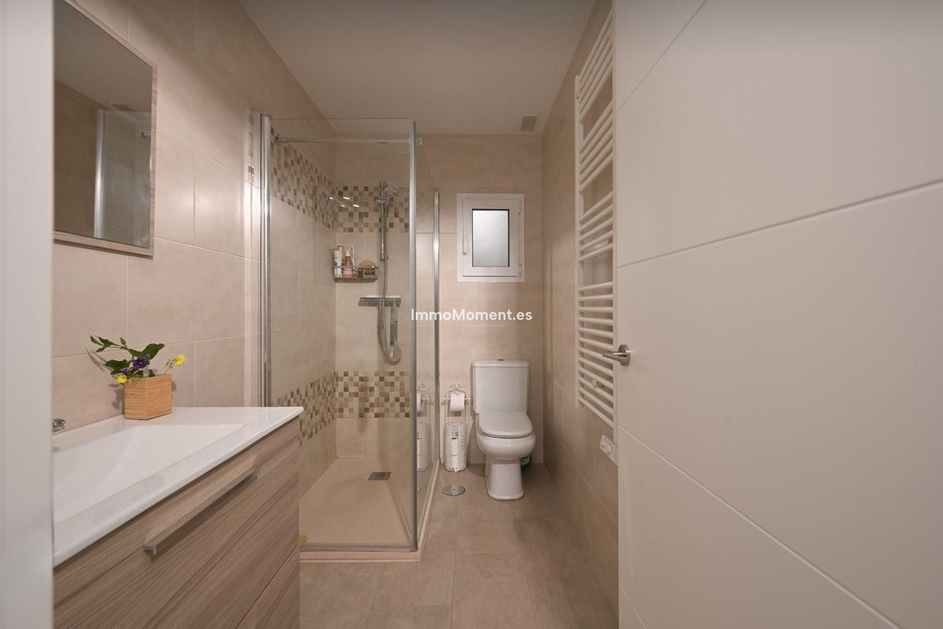 Resale - Villa - Inland  - Alhaurín el Grande Centro