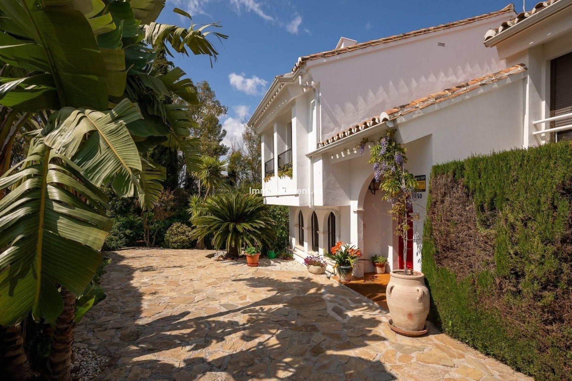 Resale - Villa - Inland  - Alhaurín el Grande Centro