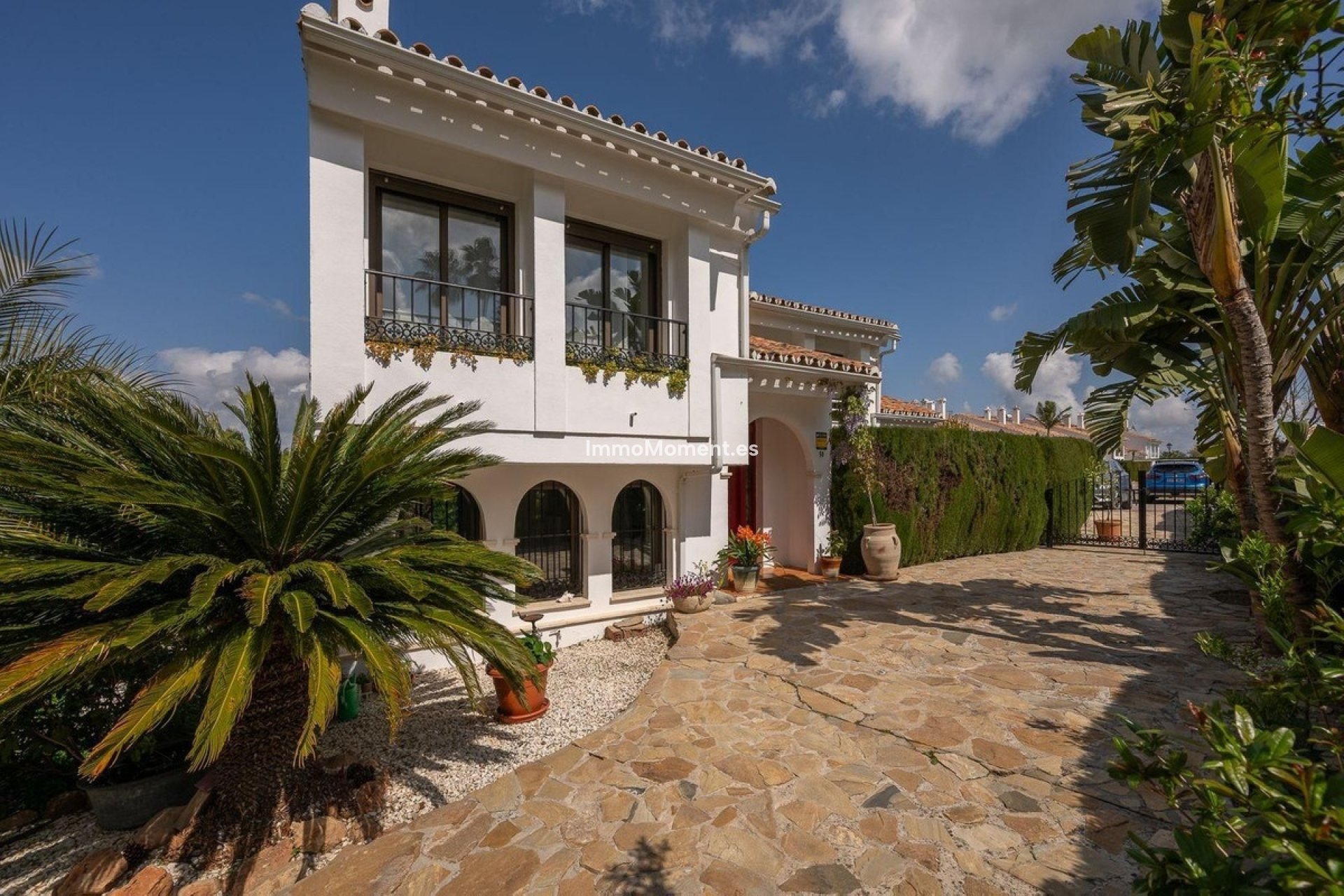 Resale - Villa - Inland  - Alhaurín el Grande Centro