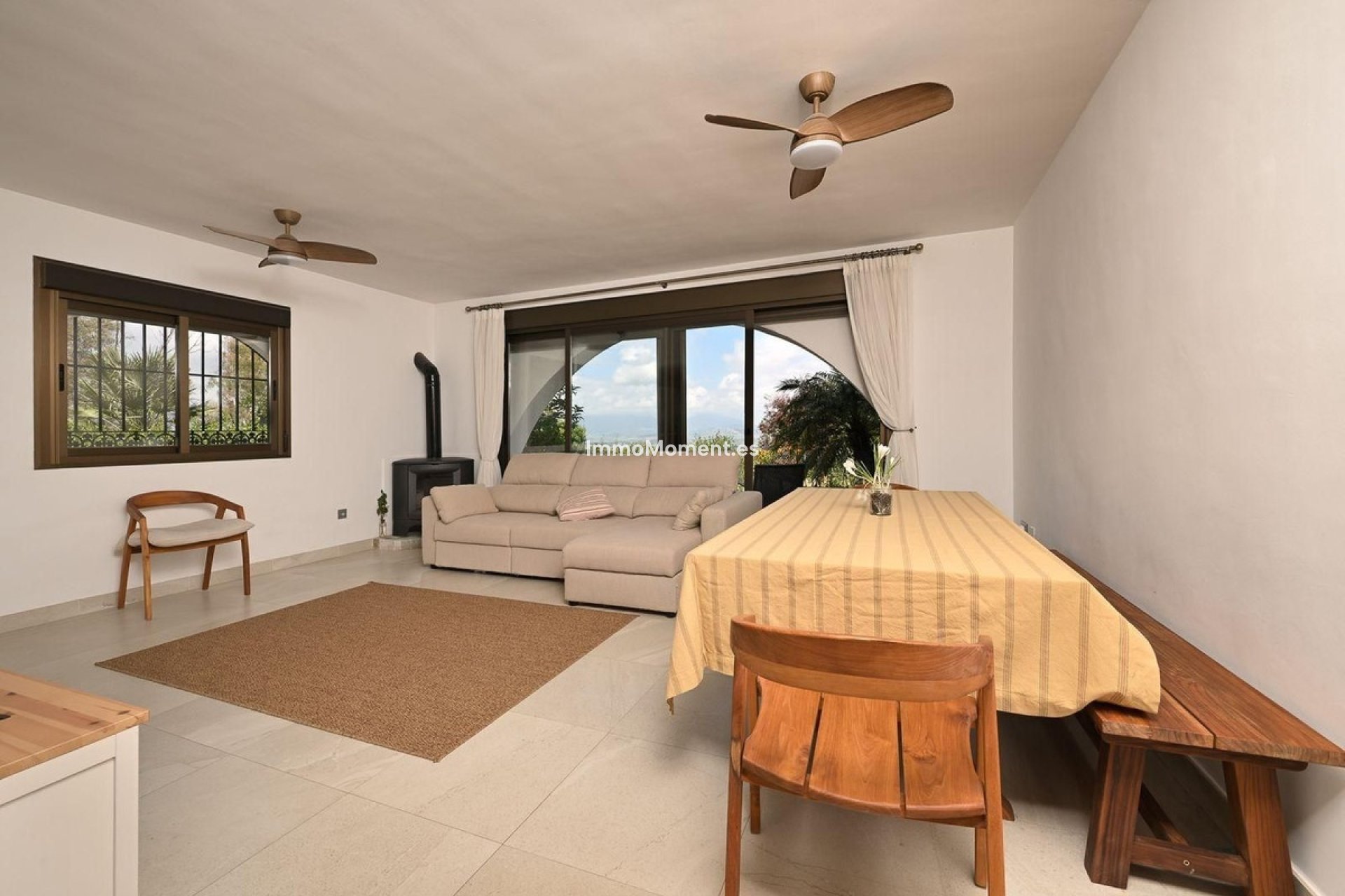 Resale - Villa - Inland  - Alhaurín el Grande Centro