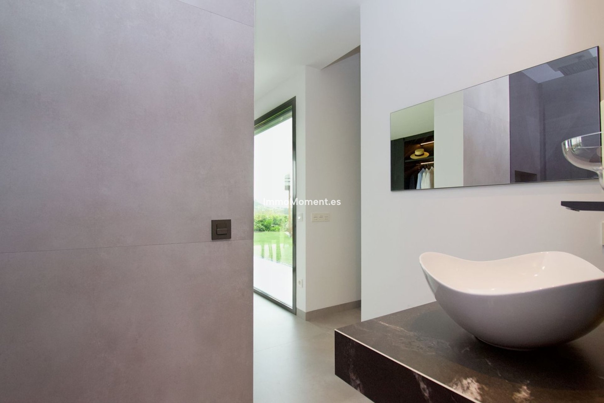 Resale - Villa - Inland  - Alhaurín el Grande Centro