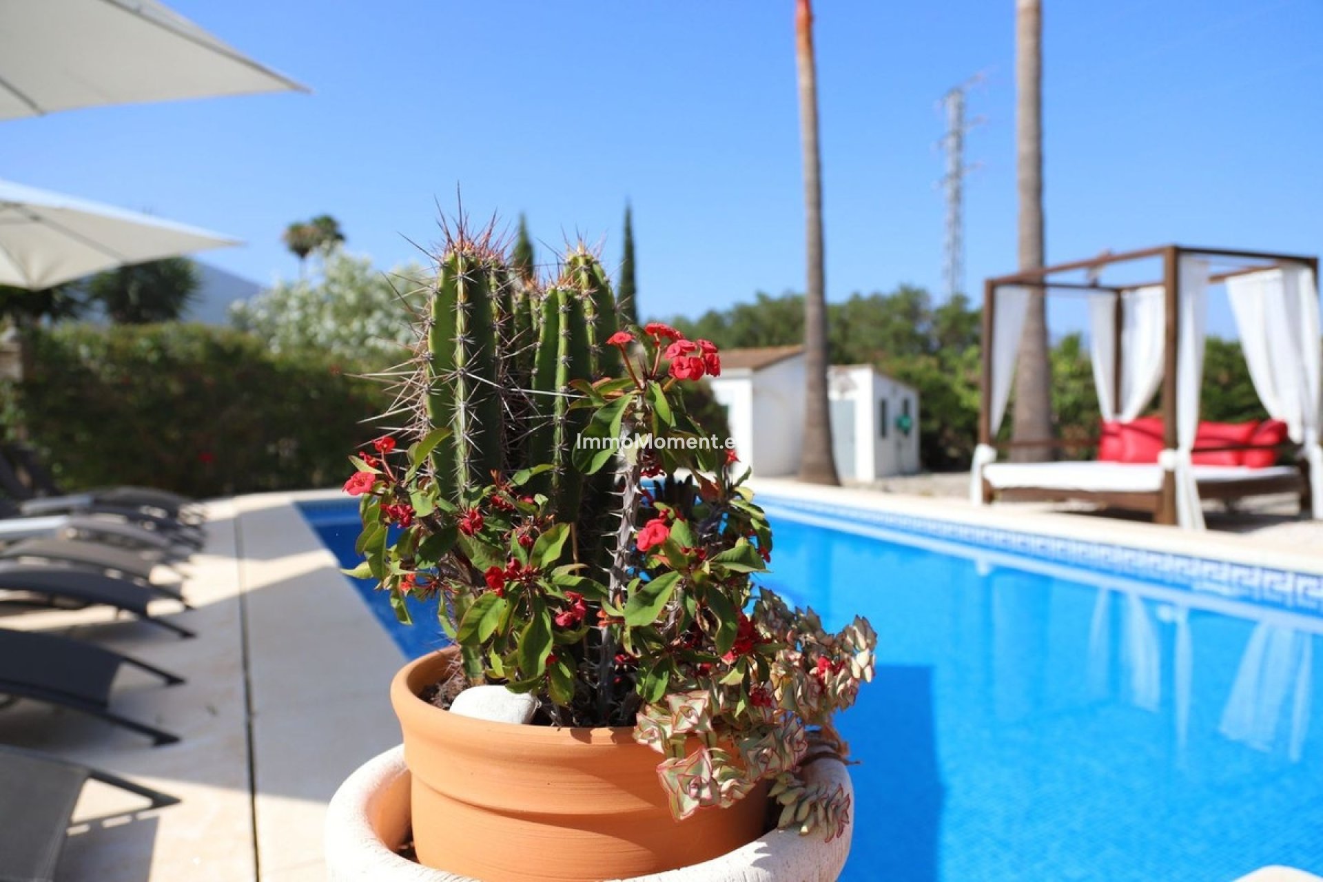 Resale - Villa - Inland  - Alhaurín el Grande Centro