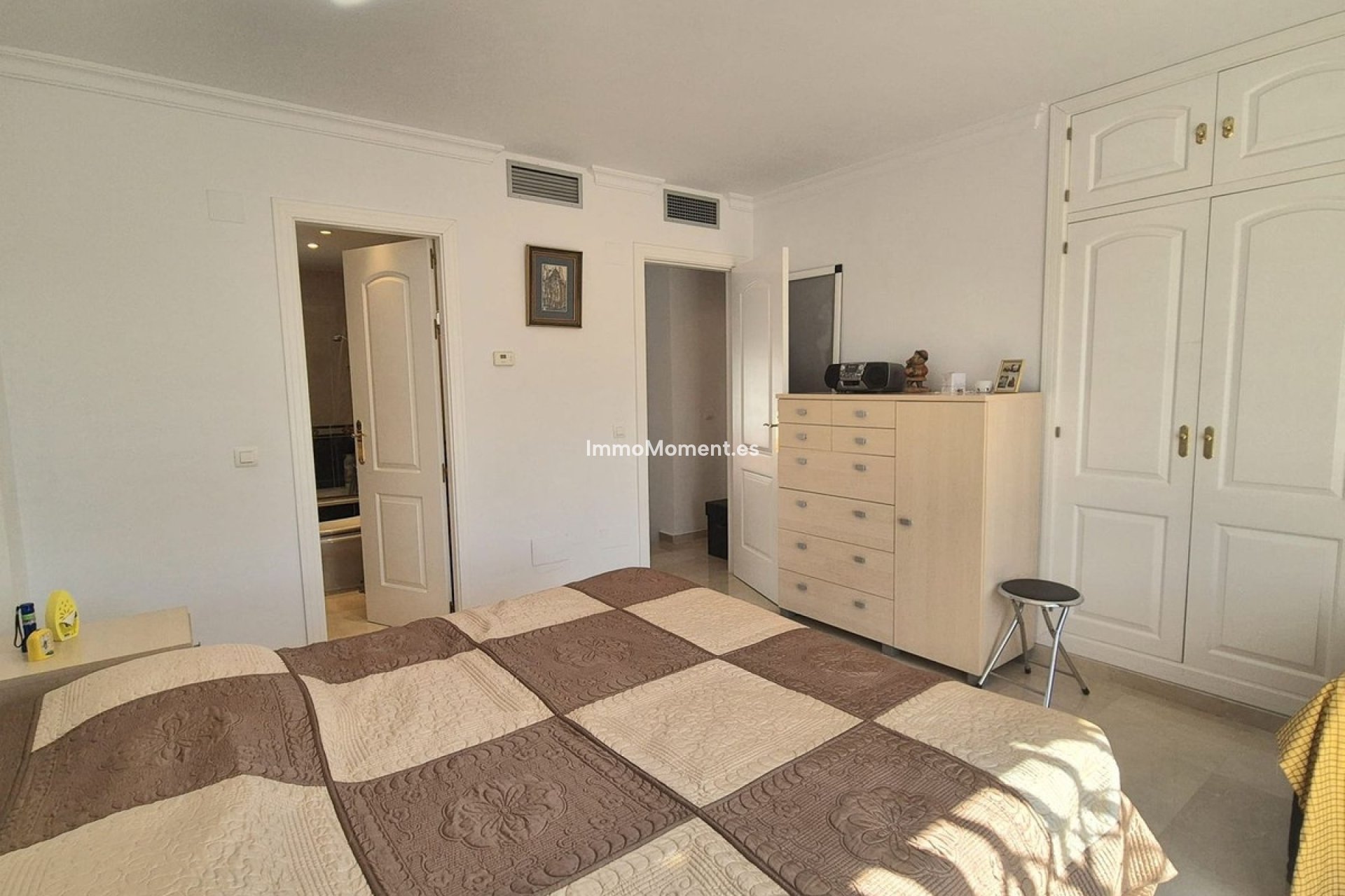 Resale - Villa - Inland  - Alhaurín Golf