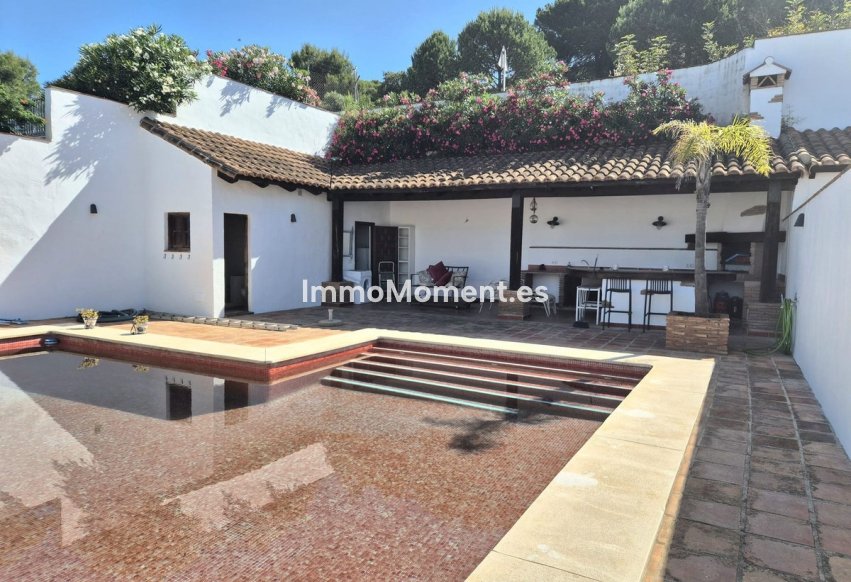 Resale - Villa - Inland  - Alhaurín Golf