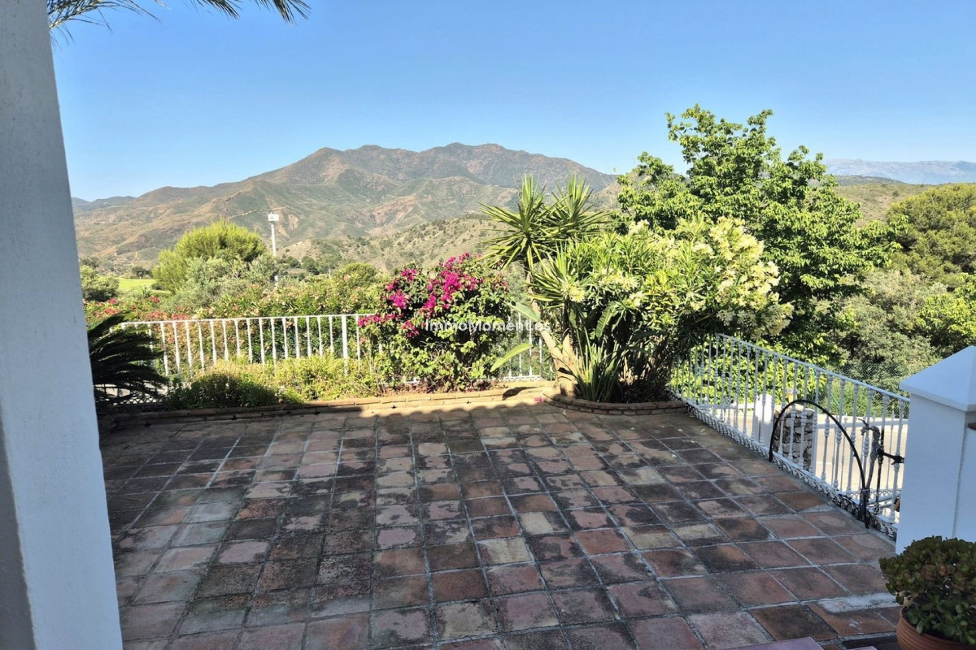 Resale - Villa - Inland  - Alhaurín Golf