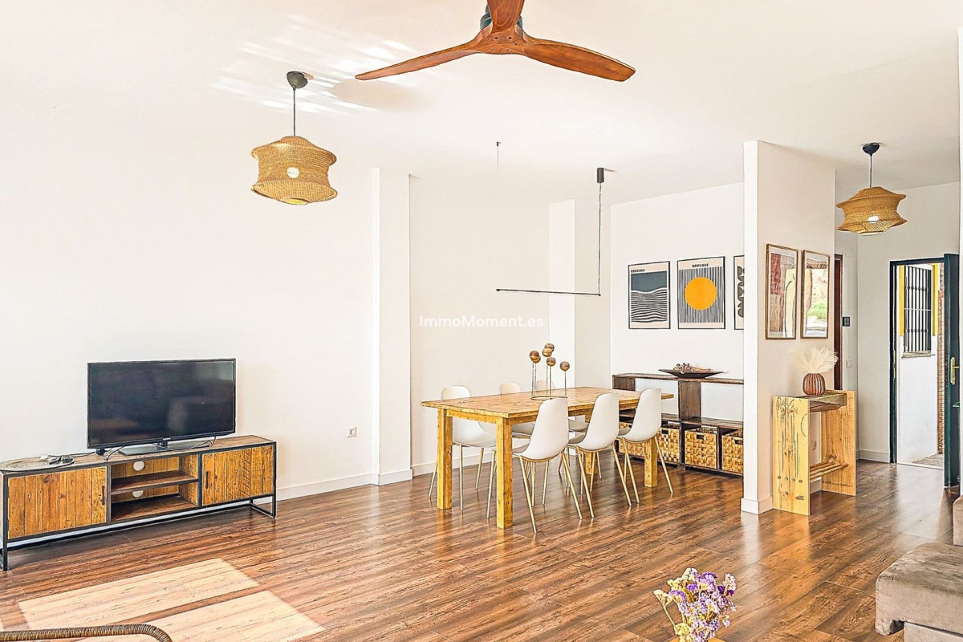 Resale - Villa - Inland  - Almogía