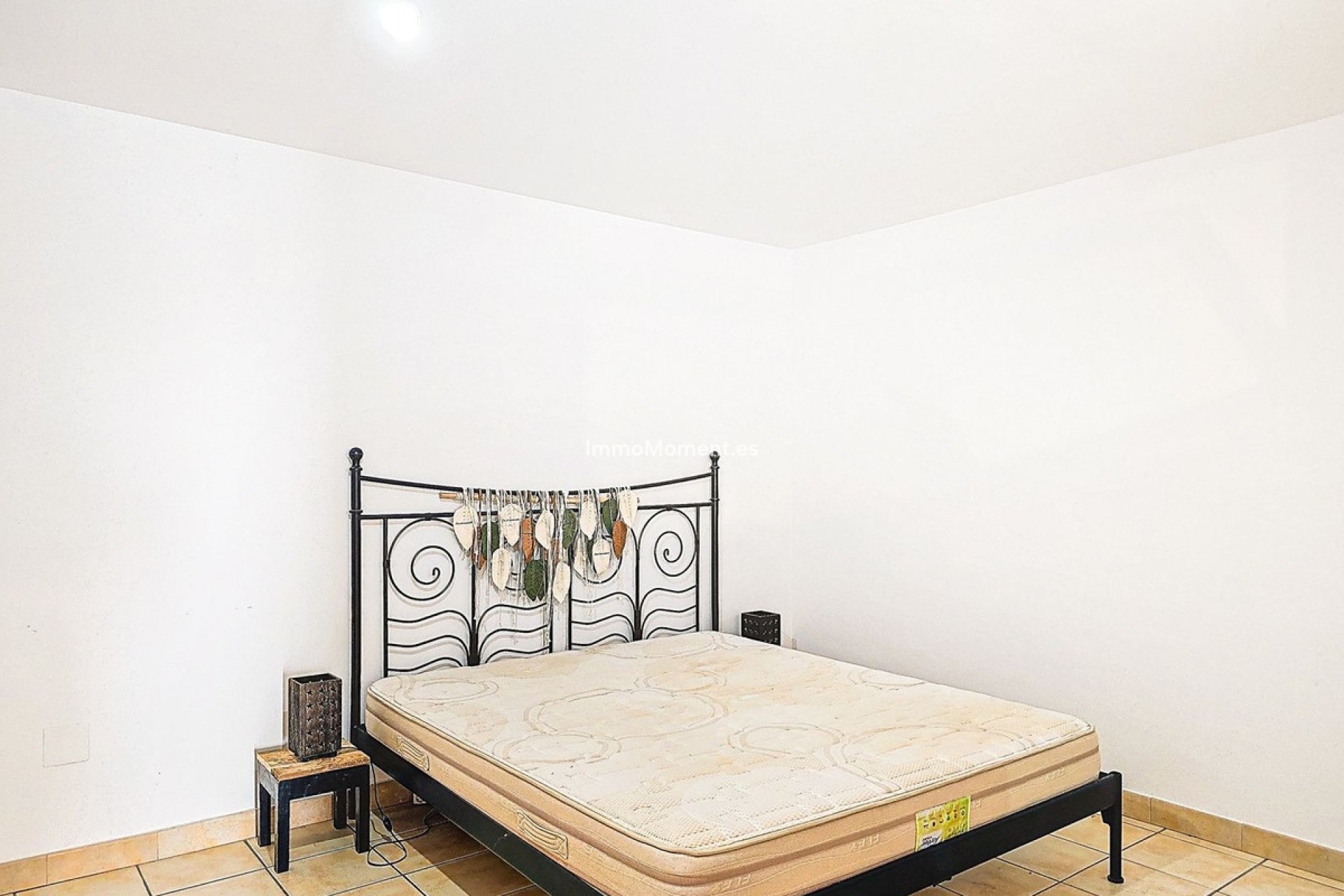 Resale - Villa - Inland  - Almogía