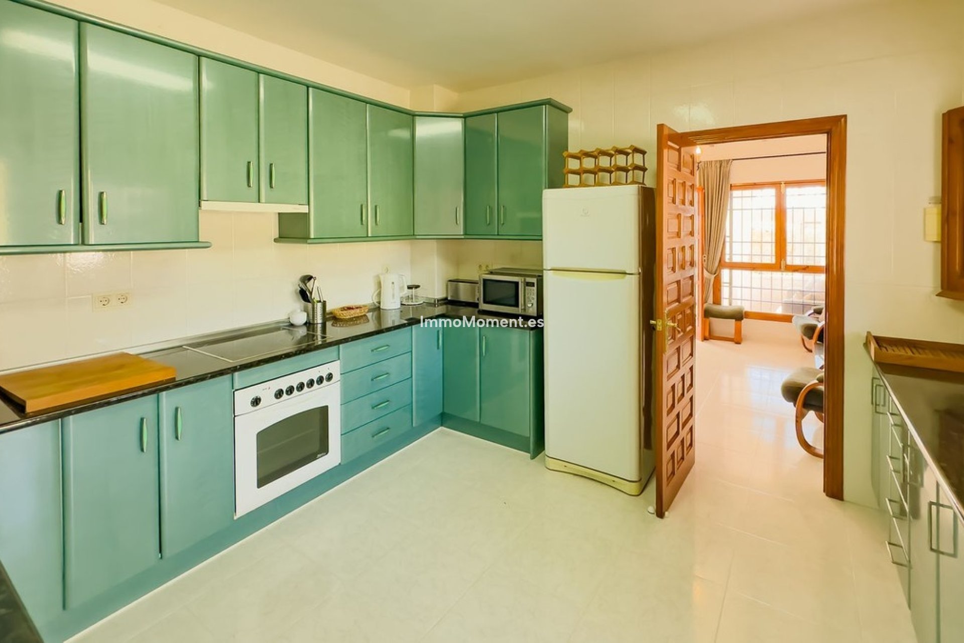 Resale - Villa - Inland  - Almogía