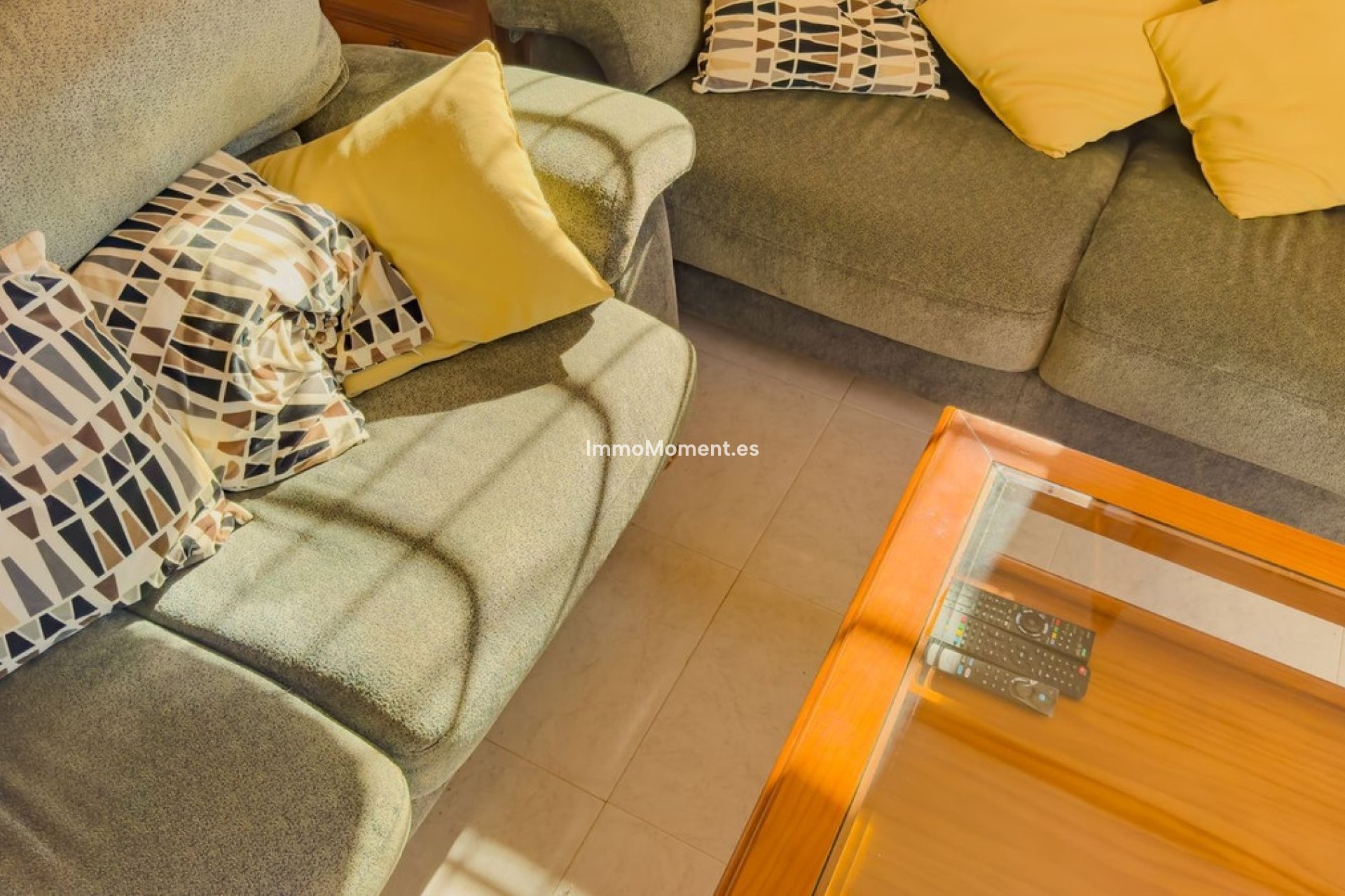 Resale - Villa - Inland  - Almogía