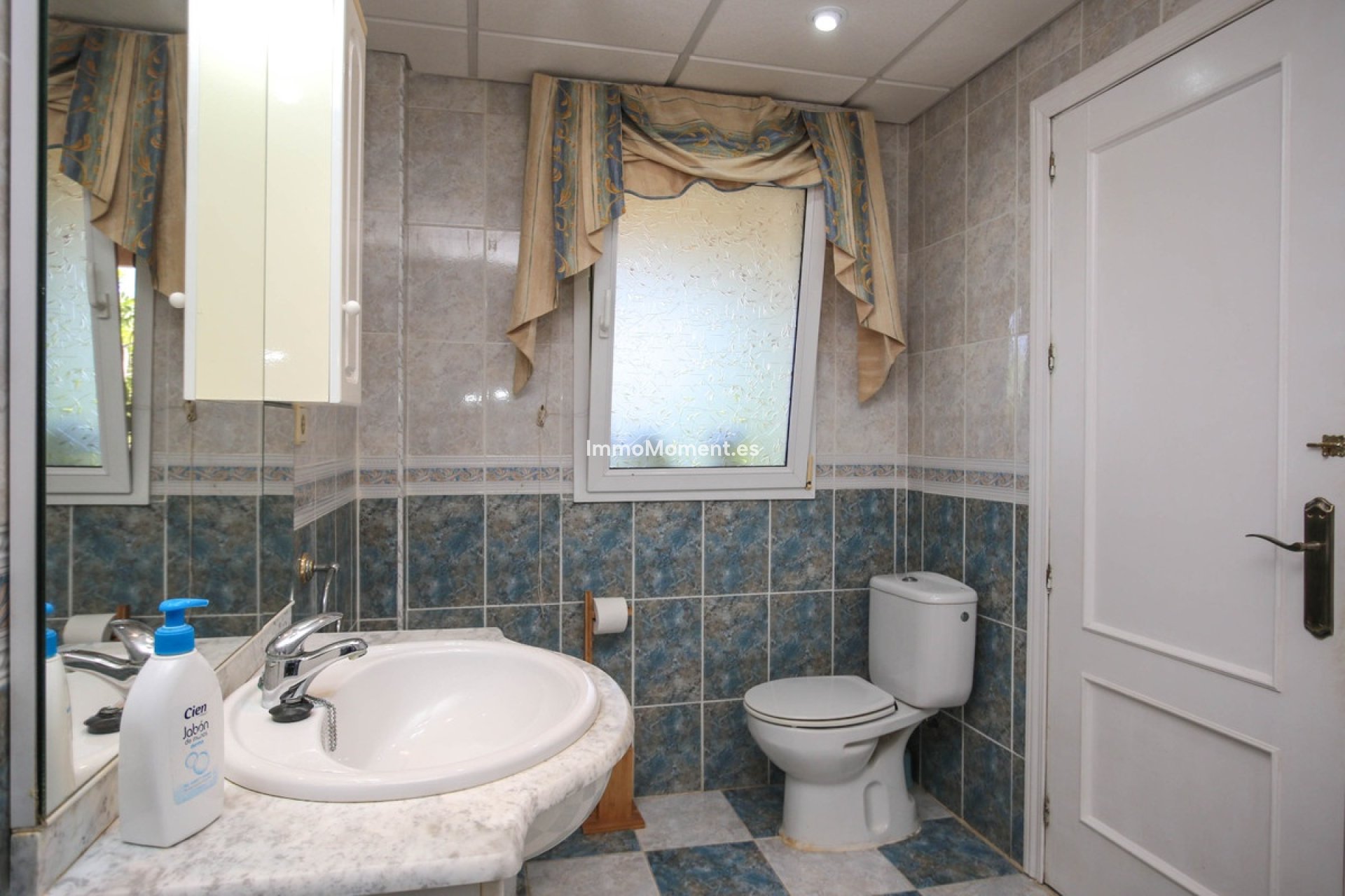 Resale - Villa - Inland  - Cártama Centro