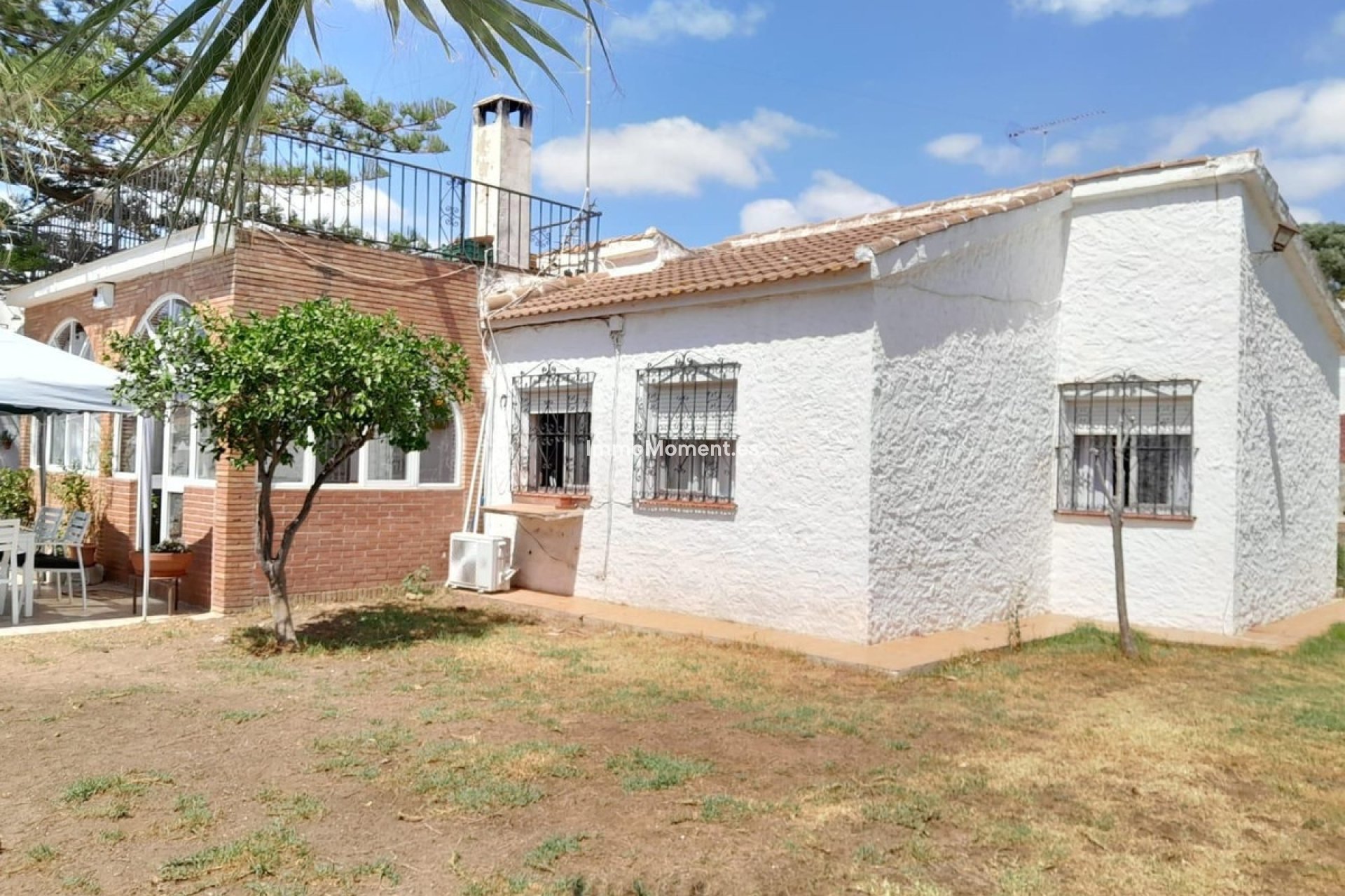 Resale - Villa - Inland  - Churriana