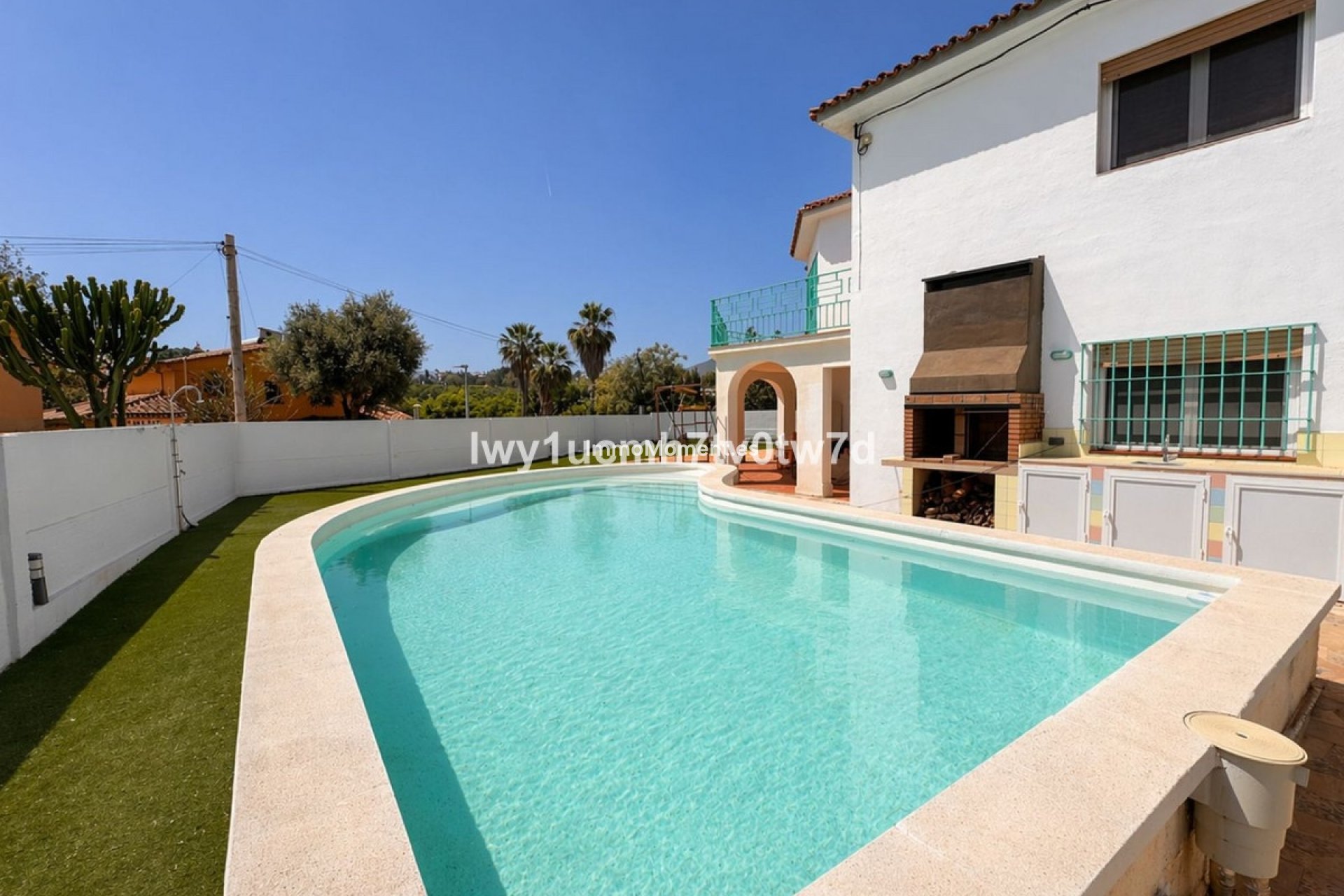 Resale - Villa - Inland  - Churriana