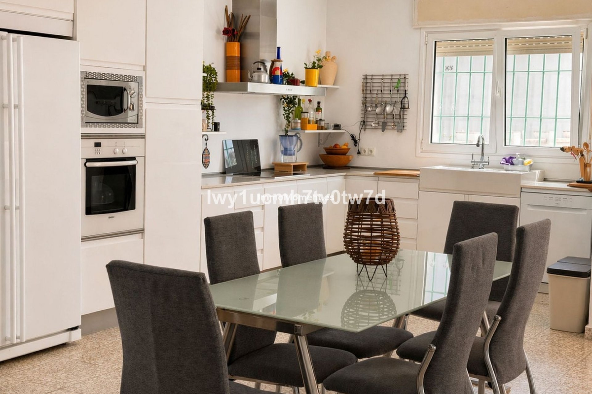 Resale - Villa - Inland  - Churriana