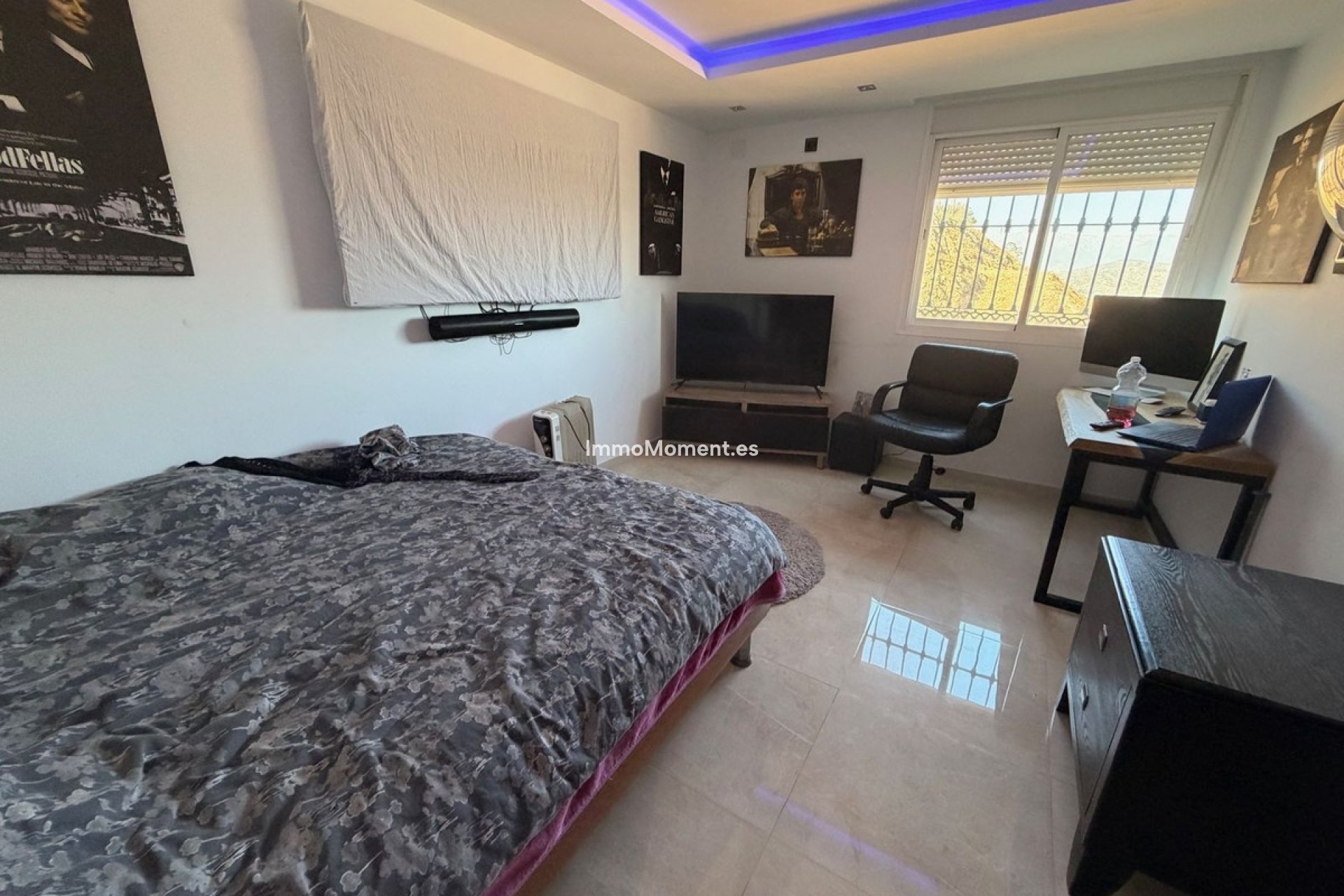 Resale - Villa - Inland  - Coín