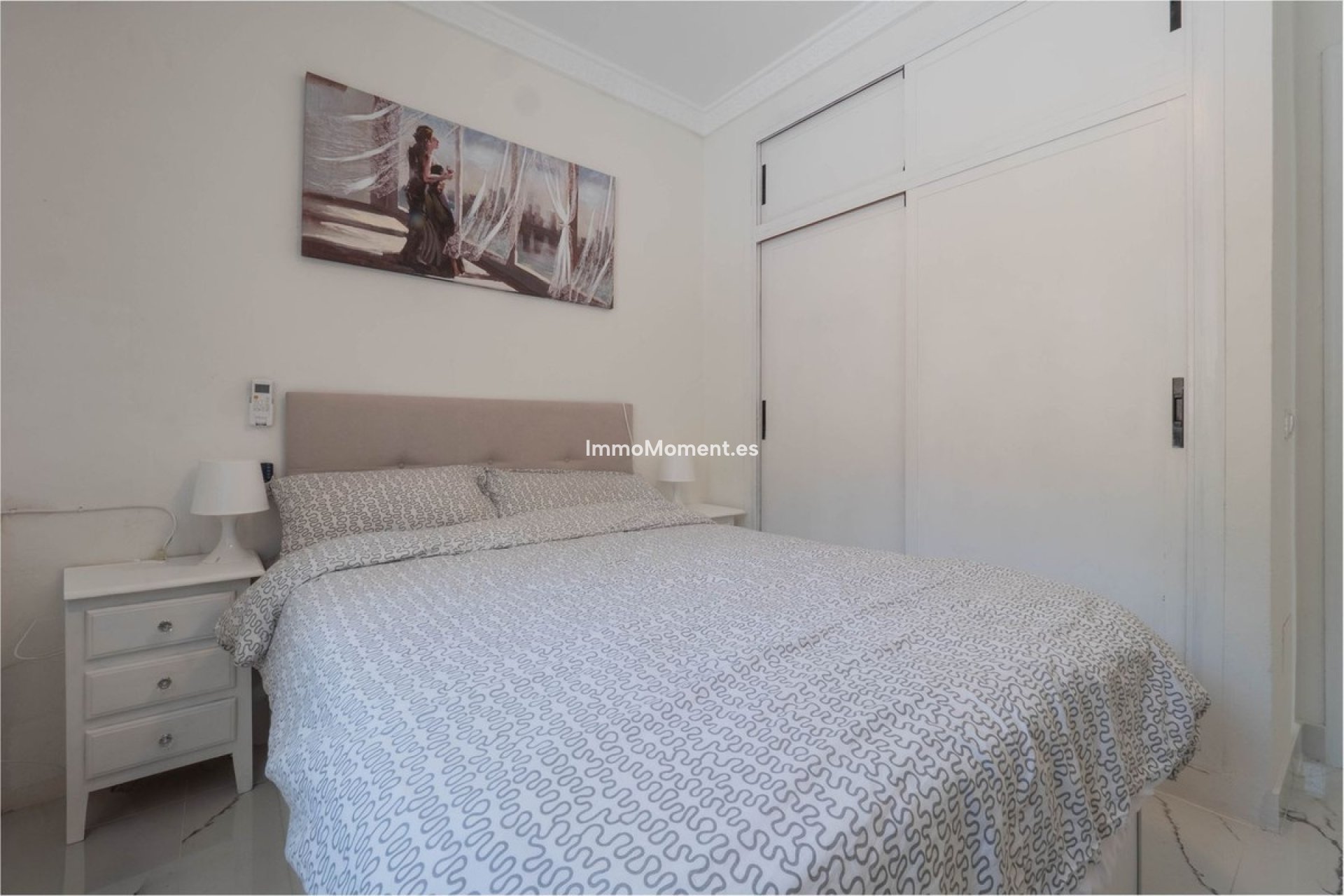 Resale - Villa - Inland  - Coín