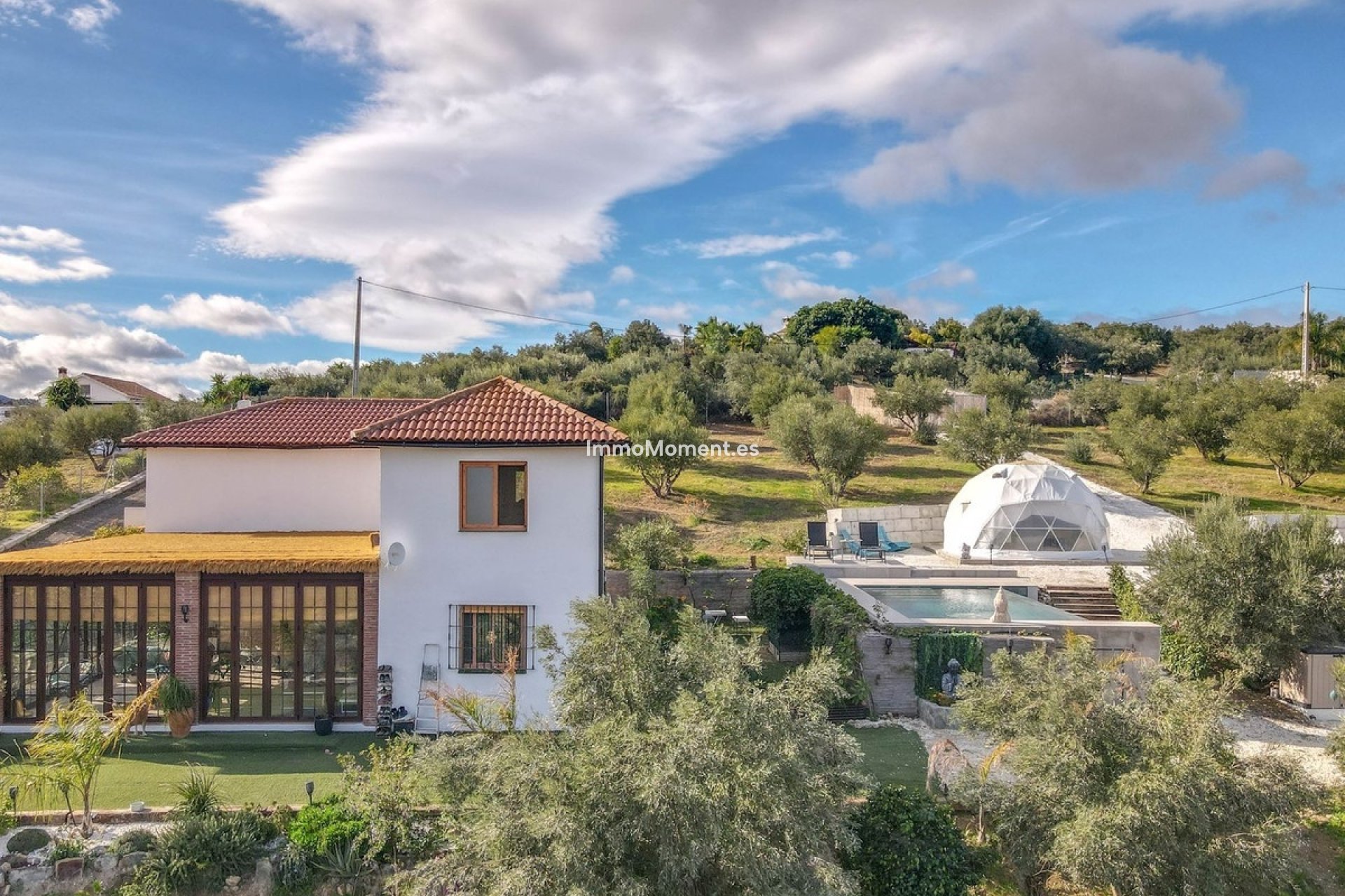 Resale - Villa - Inland  - Coín