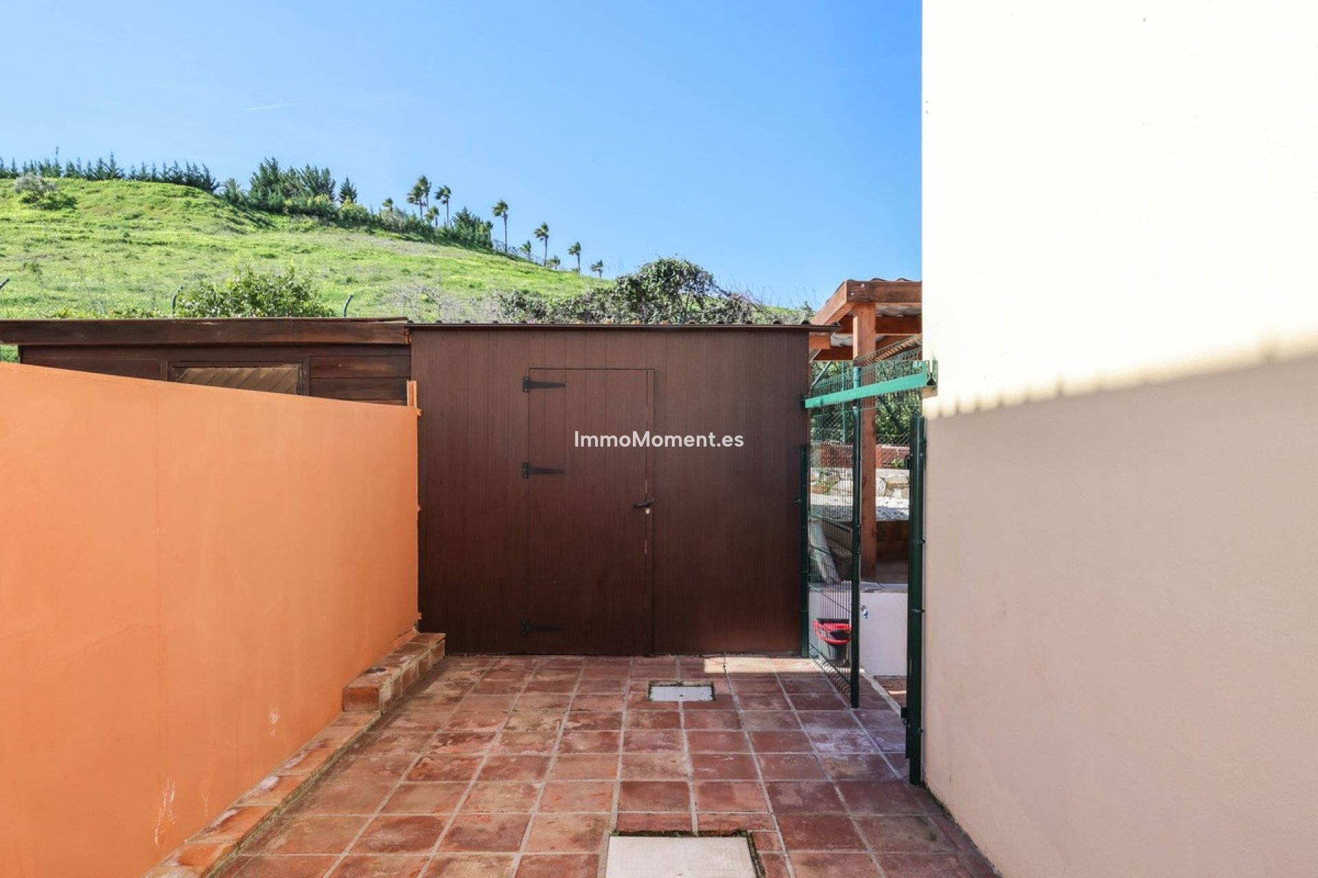 Resale - Villa - Inland  - Coín