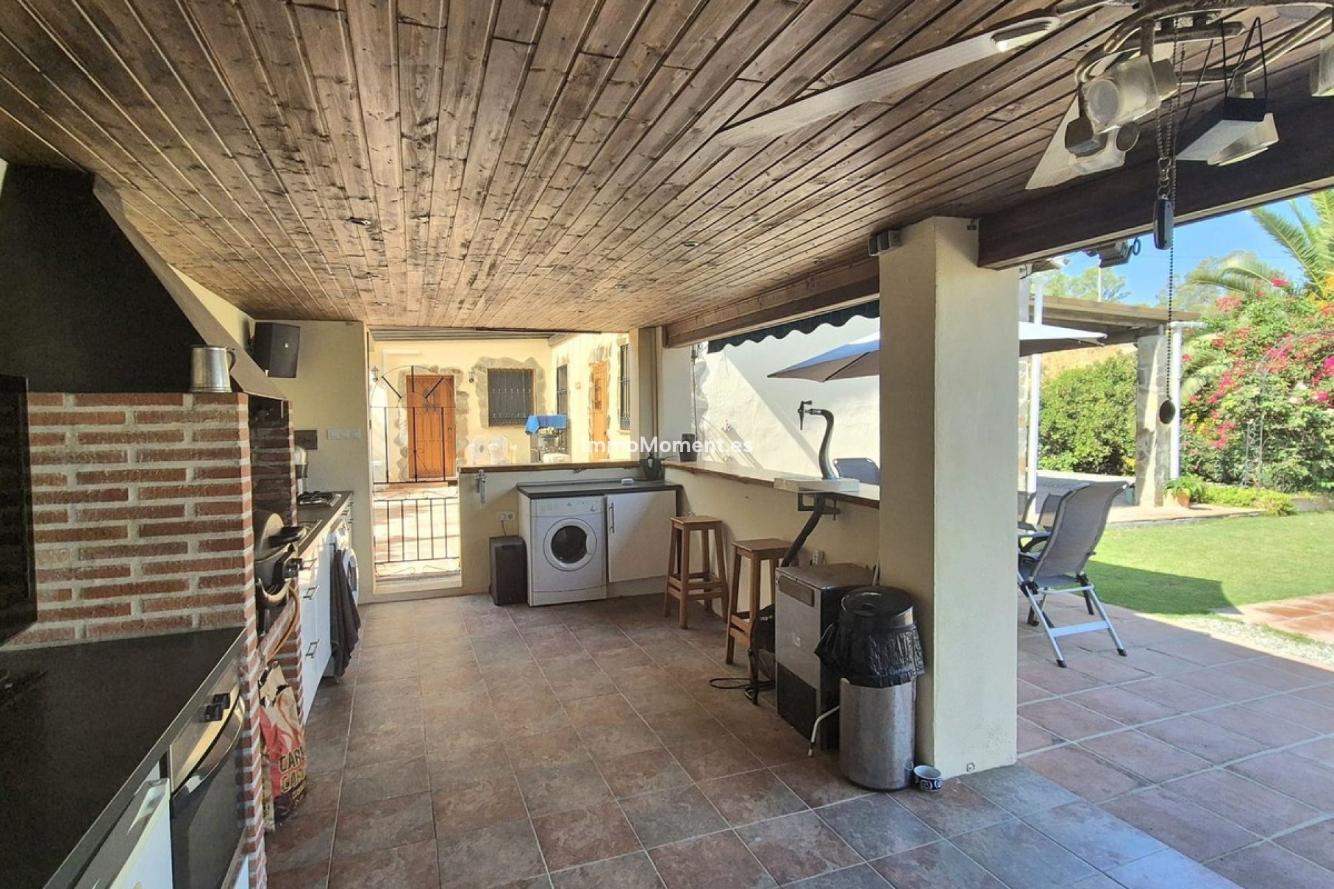 Resale - Villa - Inland  - Coín