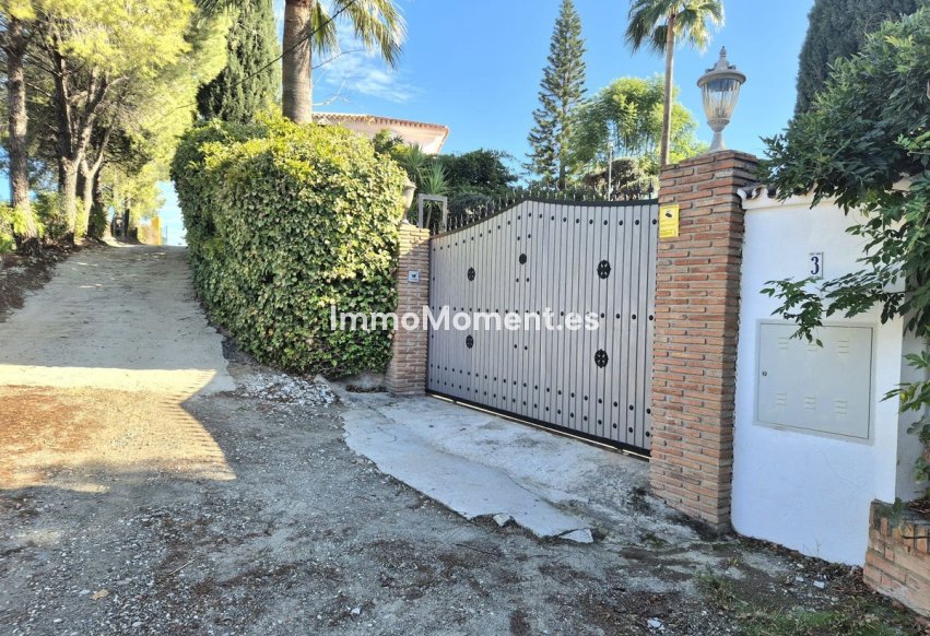 Resale - Villa - Inland  - Coín