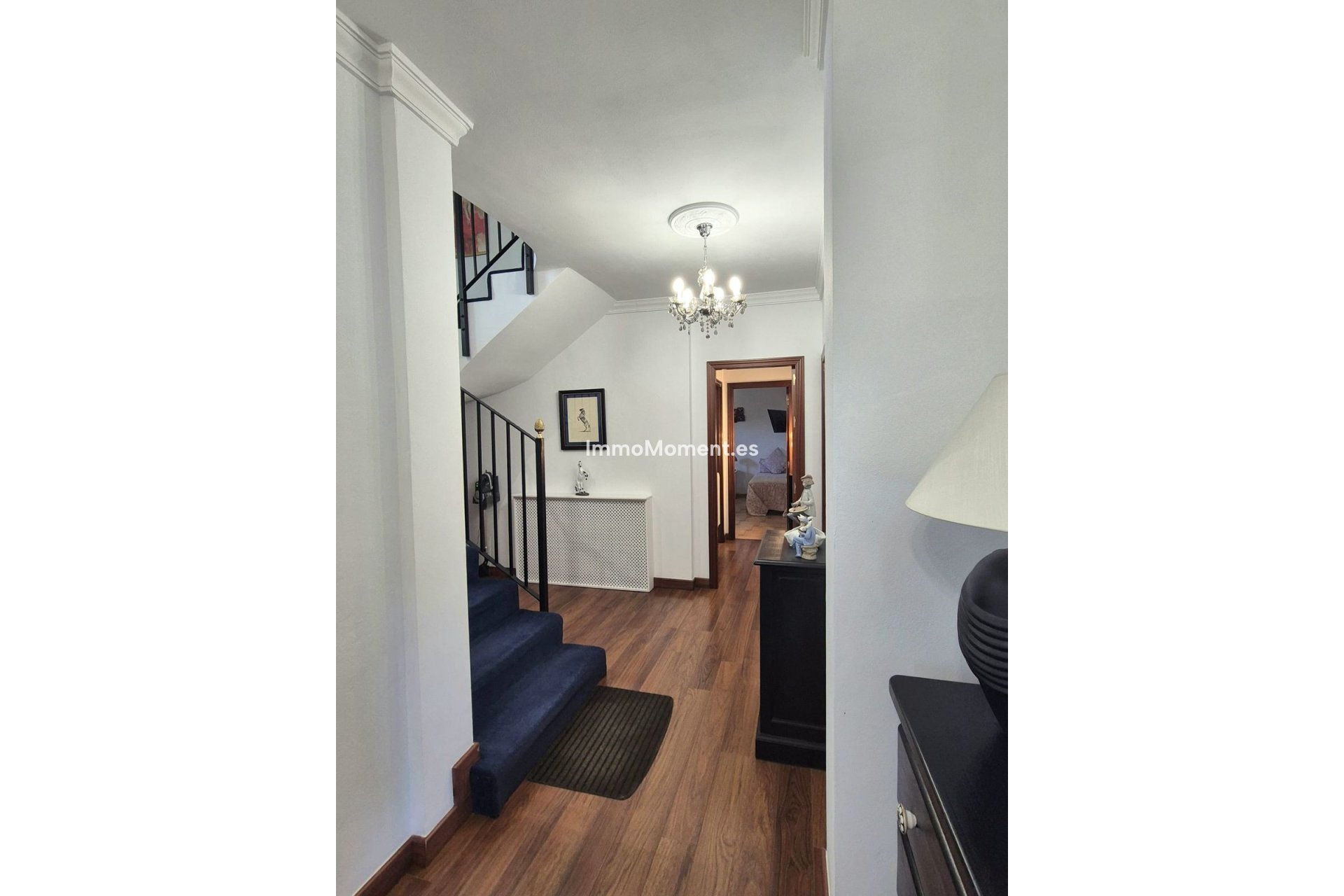 Resale - Villa - Inland  - Coín