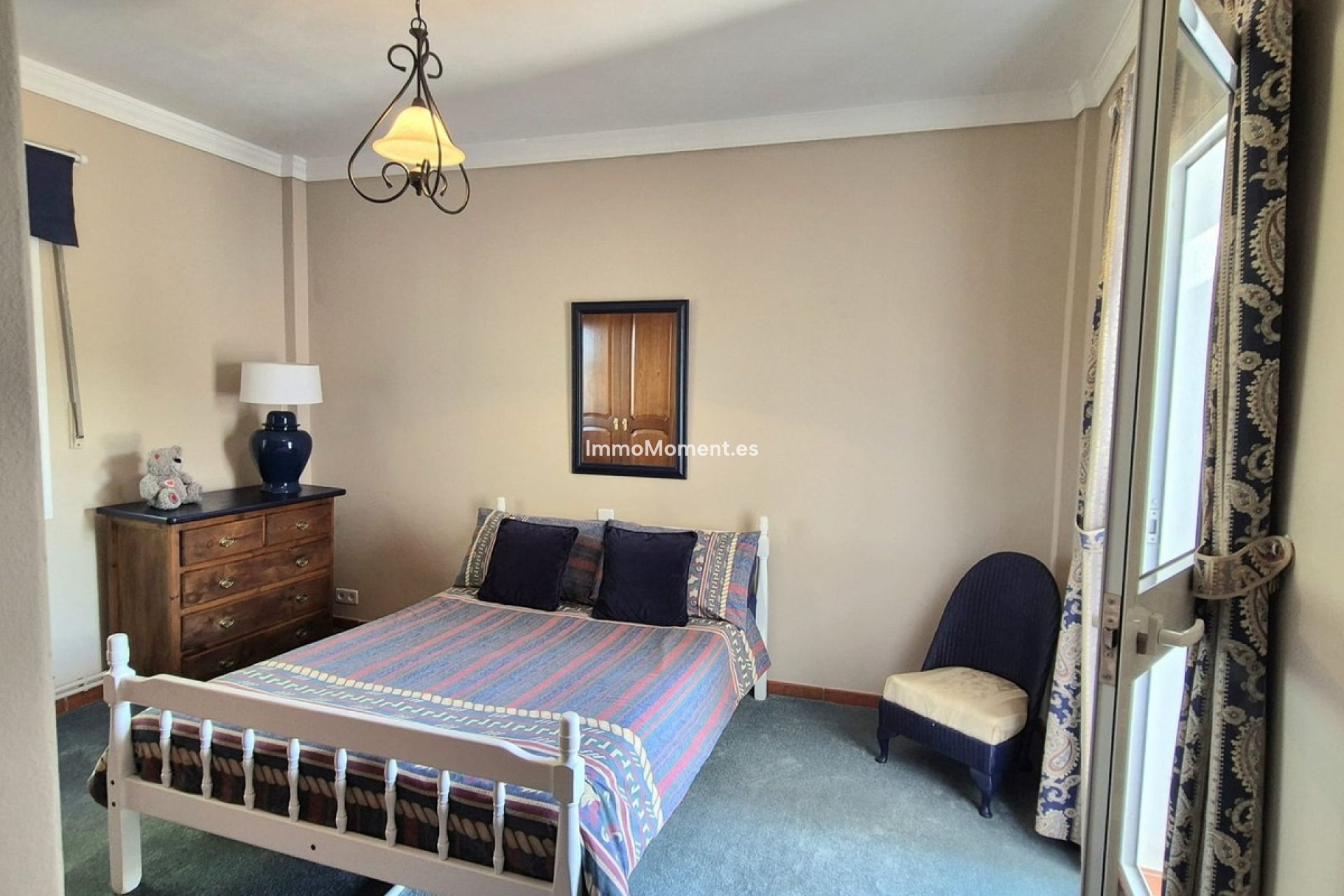 Resale - Villa - Inland  - Coín