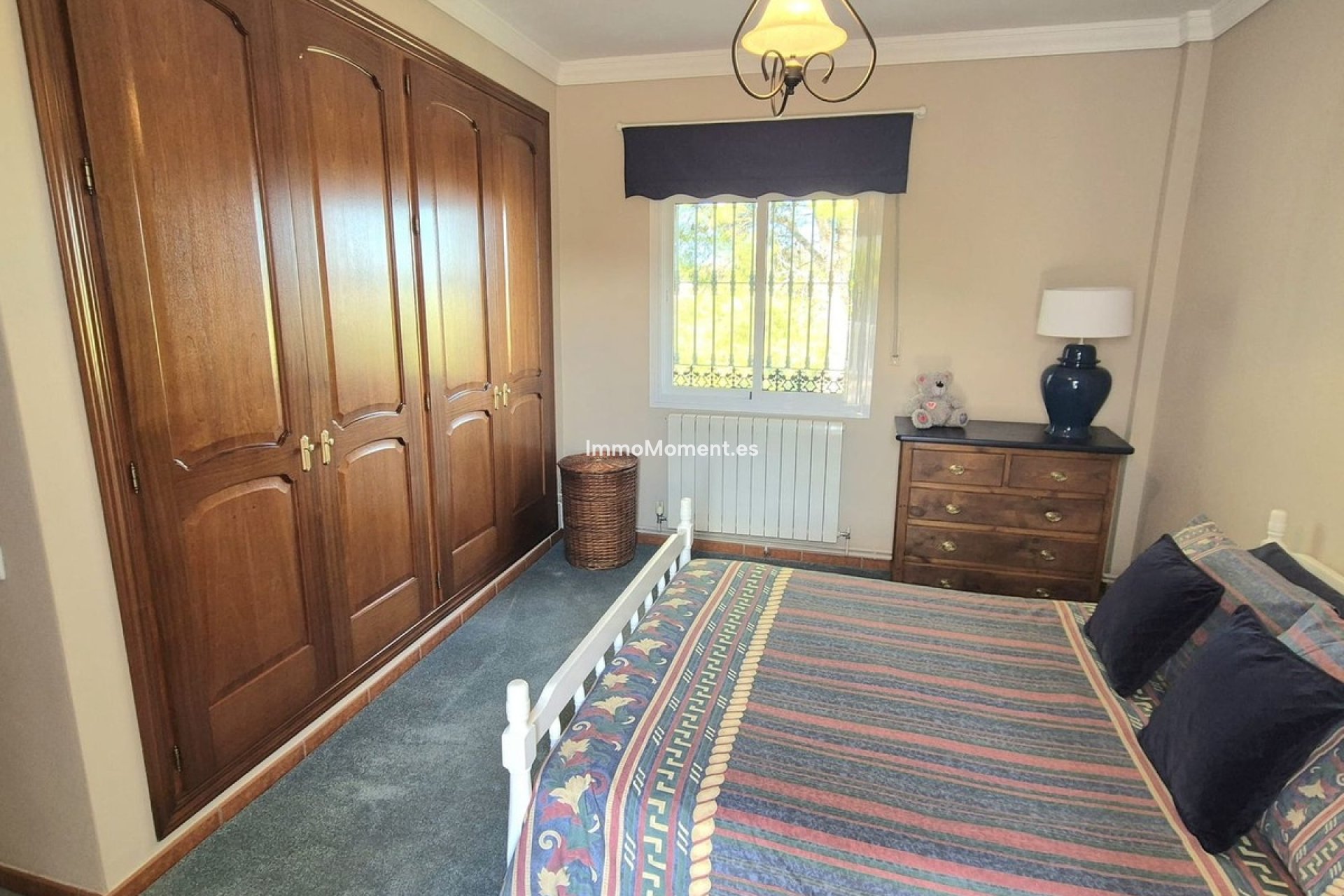 Resale - Villa - Inland  - Coín