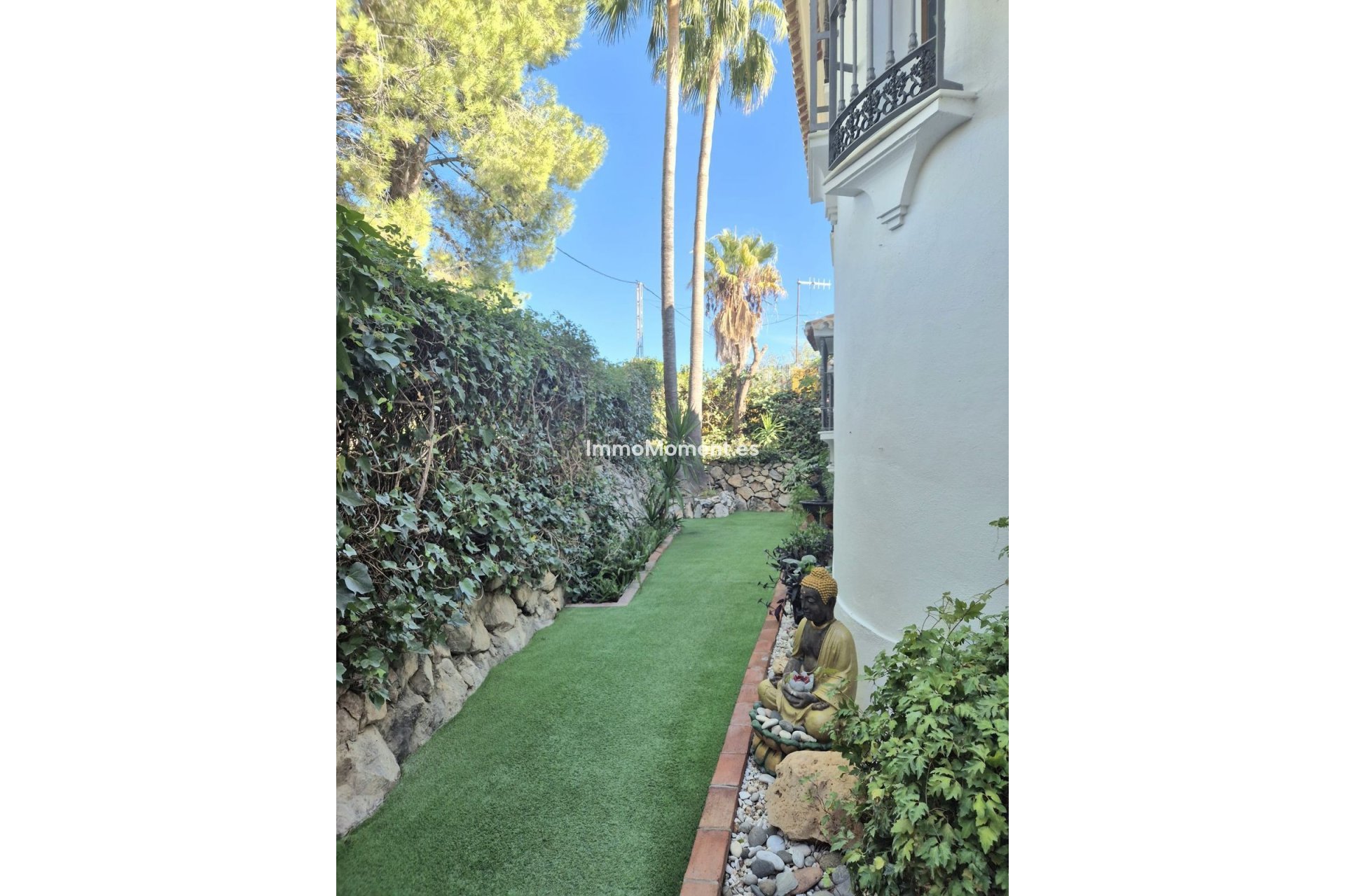 Resale - Villa - Inland  - Coín