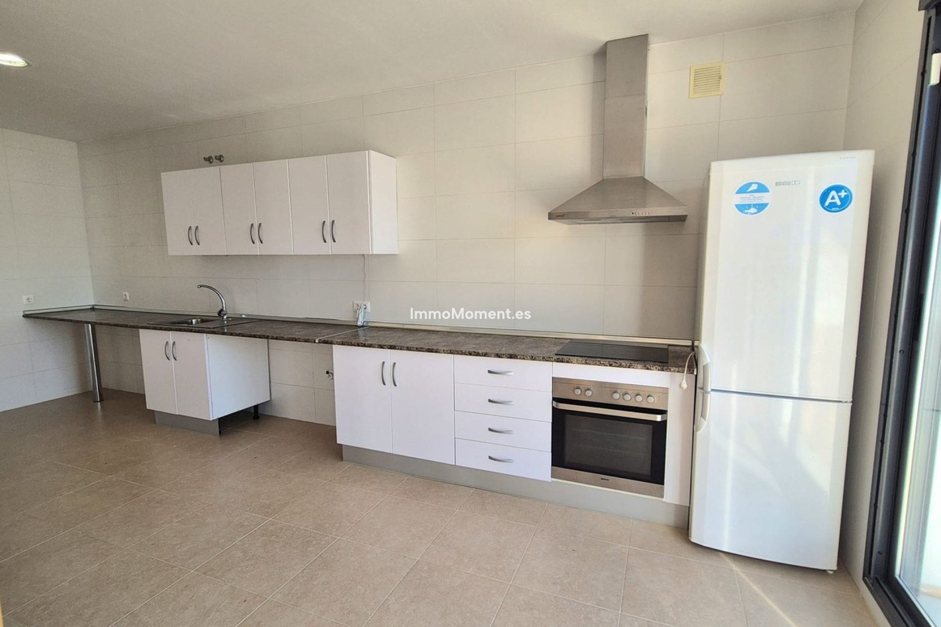 Resale - Villa - Inland  - Coín