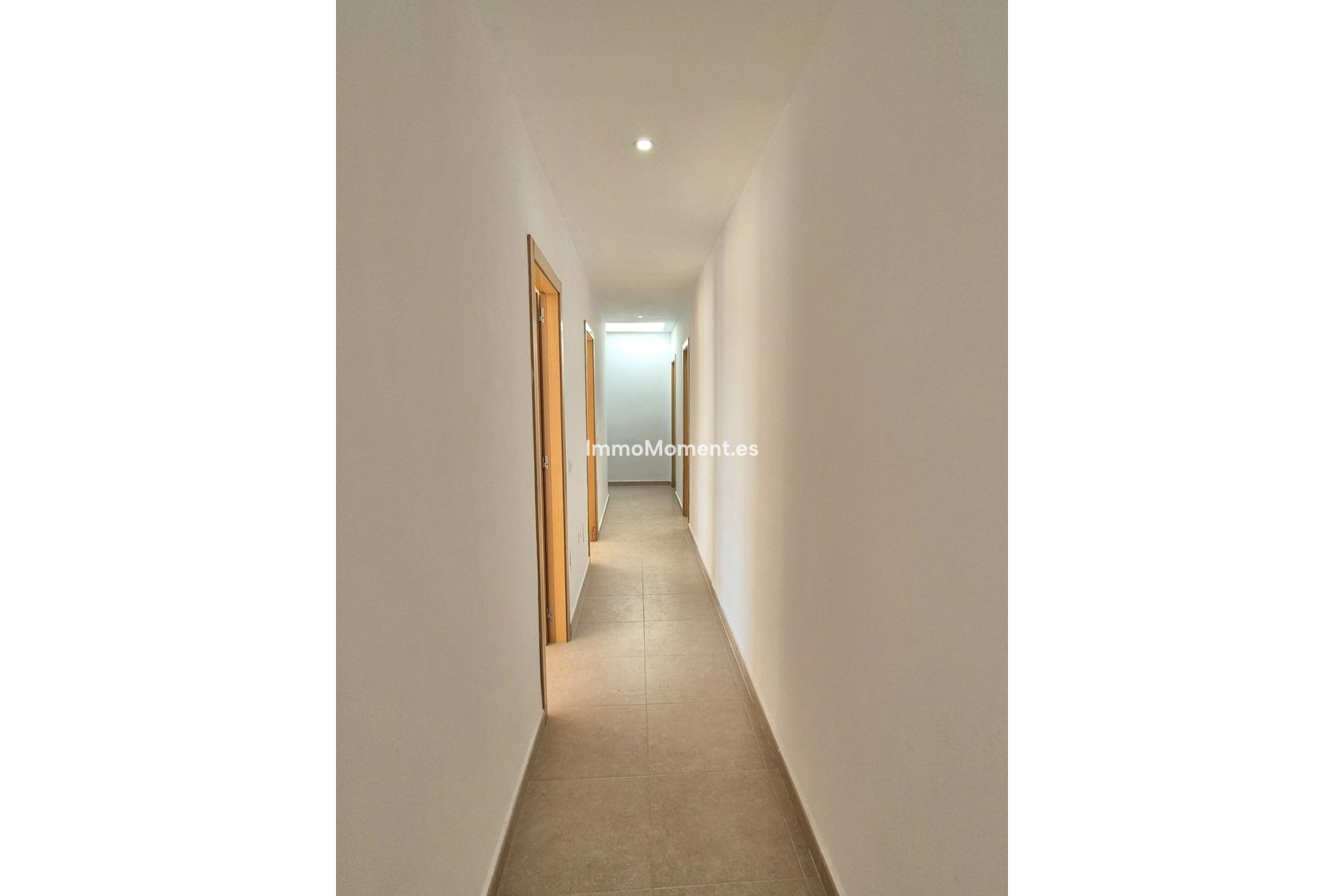 Resale - Villa - Inland  - Coín