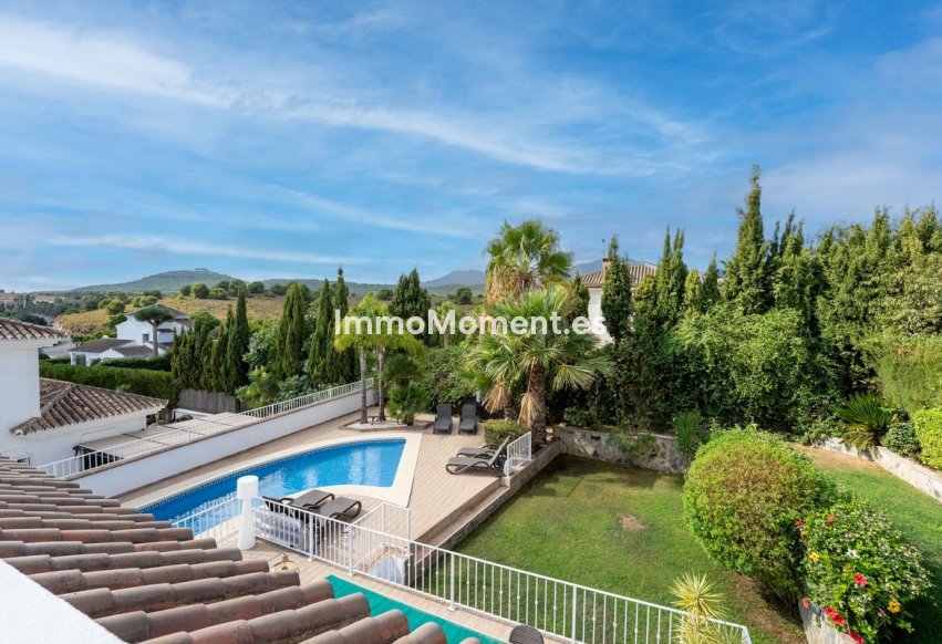 Resale - Villa - Inland  - Coín