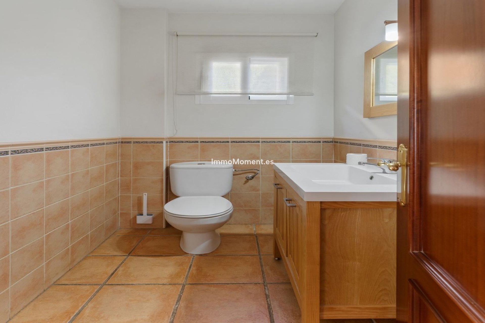 Resale - Villa - Inland  - Coín