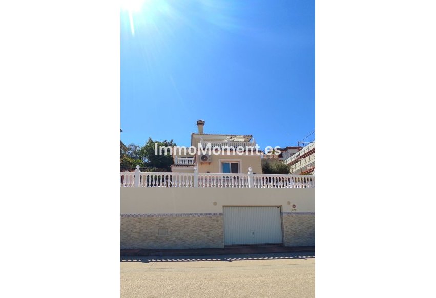 Resale - Villa - Inland  - Coín