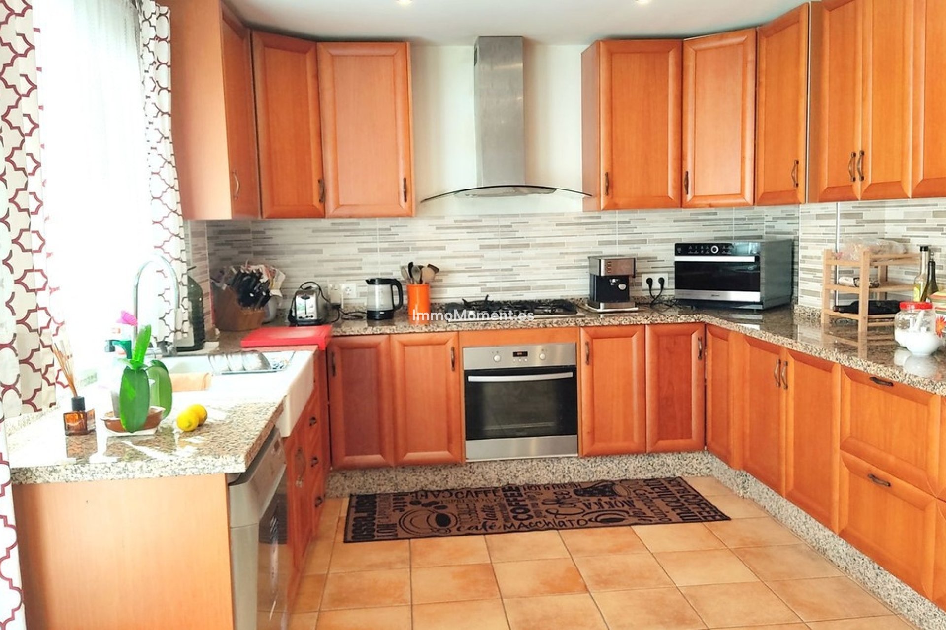 Resale - Villa - Inland  - Coín