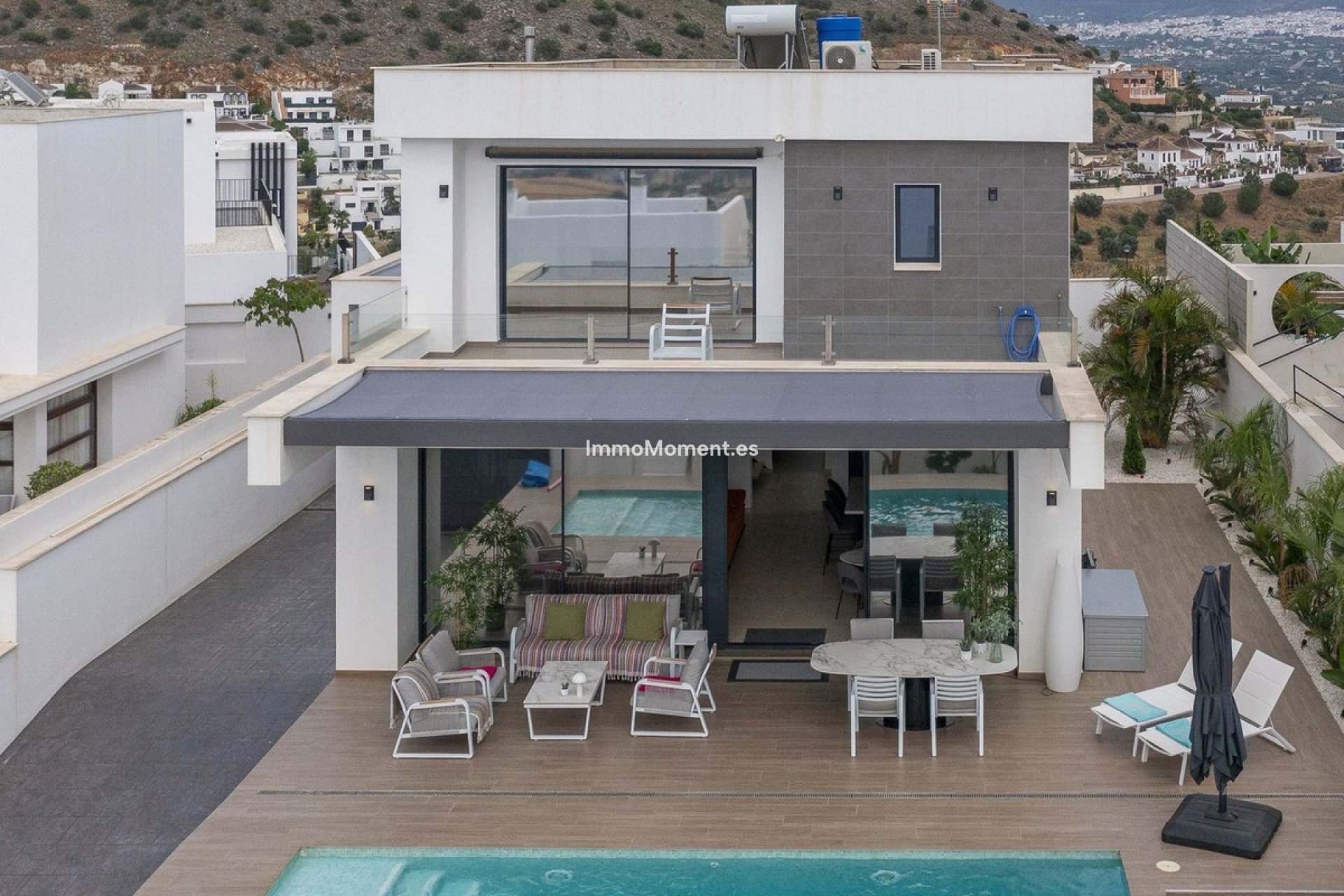 Resale - Villa - Inland  - Coín