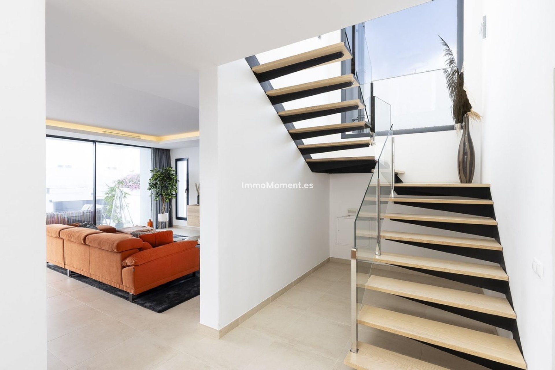 Resale - Villa - Inland  - Coín