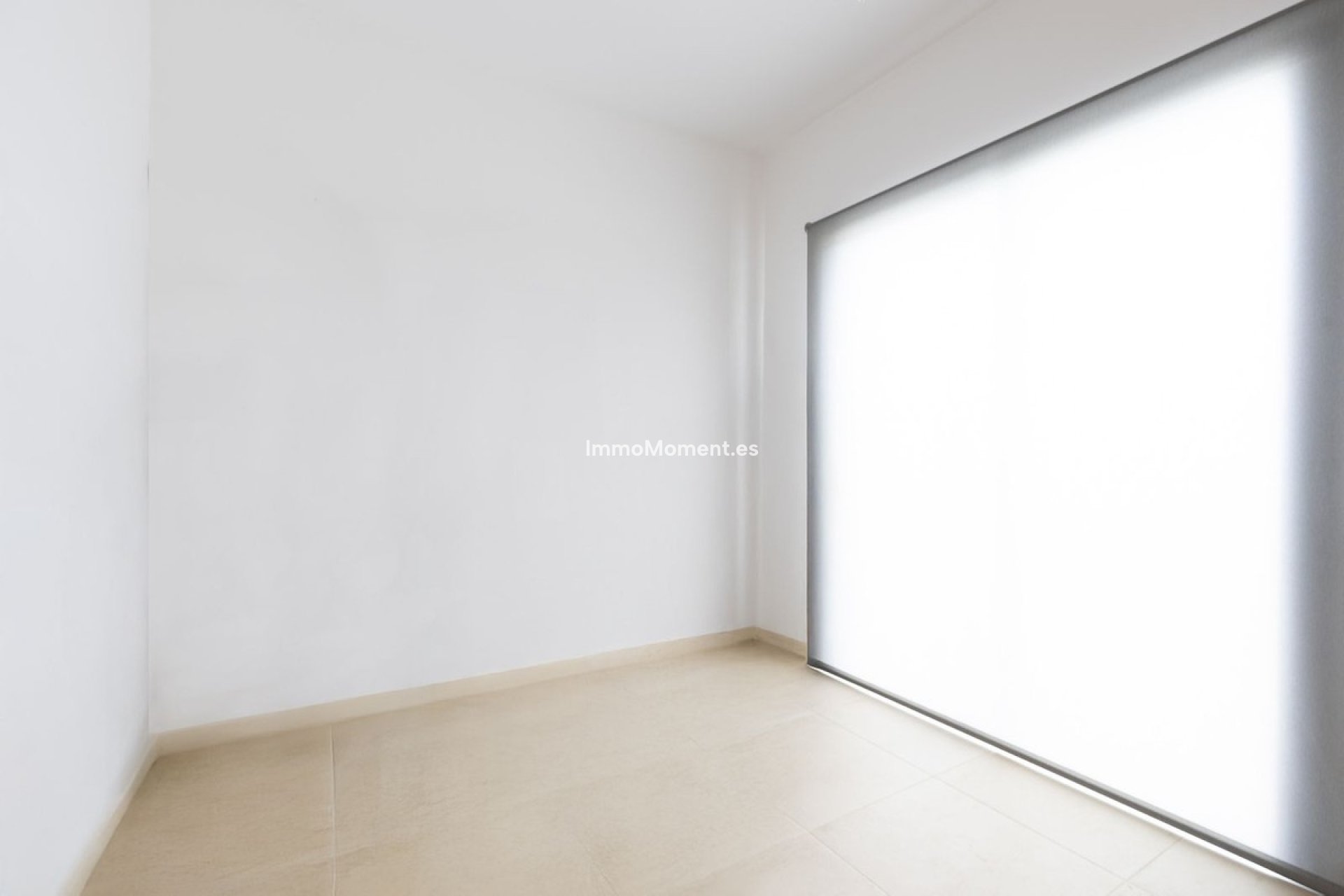 Resale - Villa - Inland  - Coín